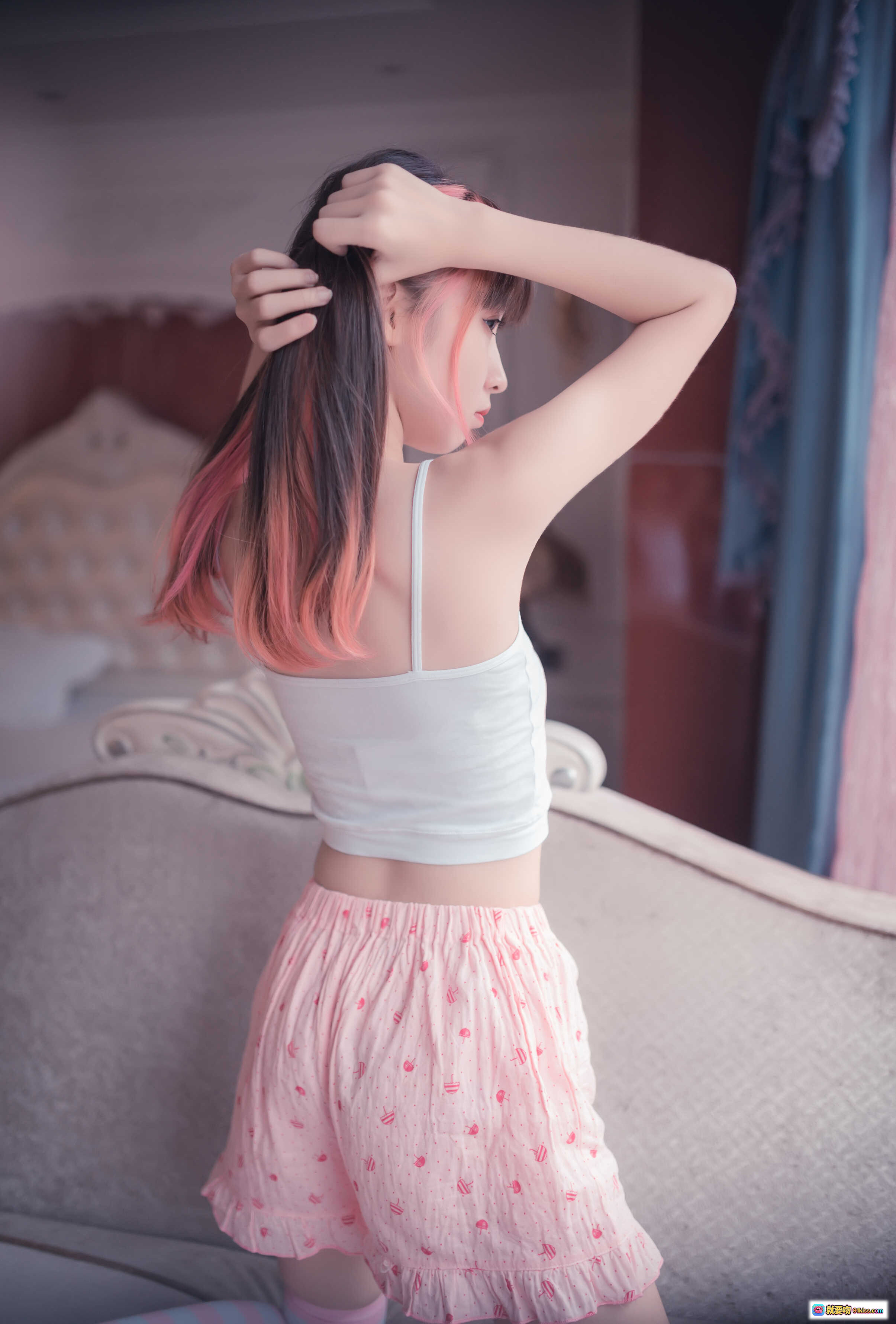 图片[6] - 祖木子NO.010粉白条纹袜少女写真｜可爱居家风粉色短裤白背心50P高清图集 - 就要吻