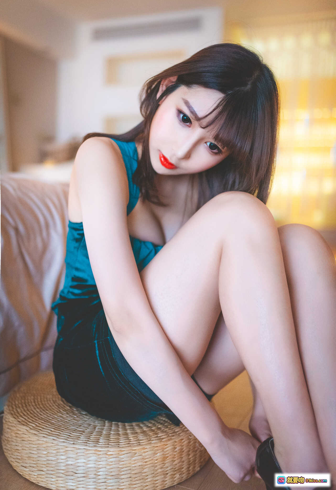 图片[2] - 黑米粥圣诞主题写真NO.024｜梦幻彩妆+星空贴纸+柔光人像30P高清图集 - 就要吻