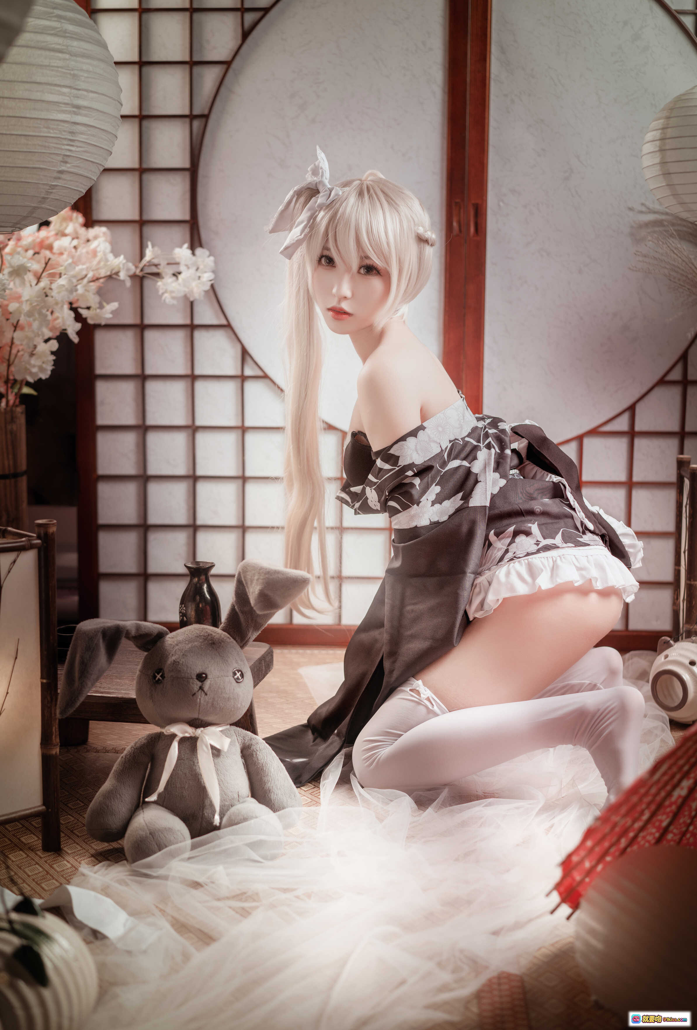 图片[6] - 白易子NO.12穹妹和服写真 23P92MB 日系少女 Cosplay 黑白花纹浴衣 兔玩偶 日式屏风 柔光氛围感 二次元美少女 - 就要吻