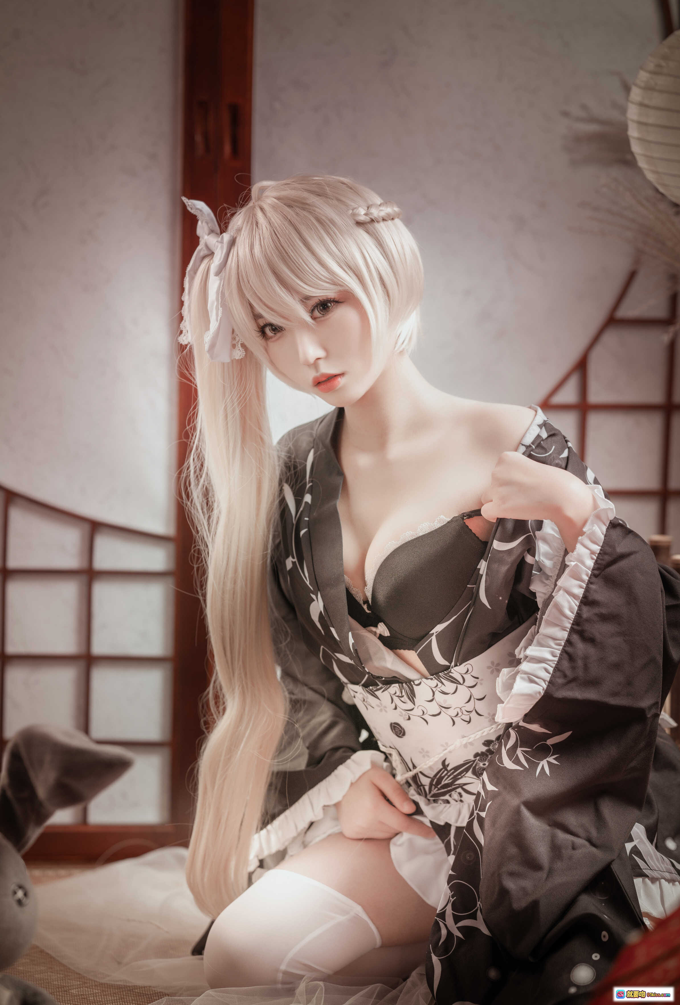 图片[5] - 白易子NO.12穹妹和服写真 23P92MB 日系少女 Cosplay 黑白花纹浴衣 兔玩偶 日式屏风 柔光氛围感 二次元美少女 - 就要吻