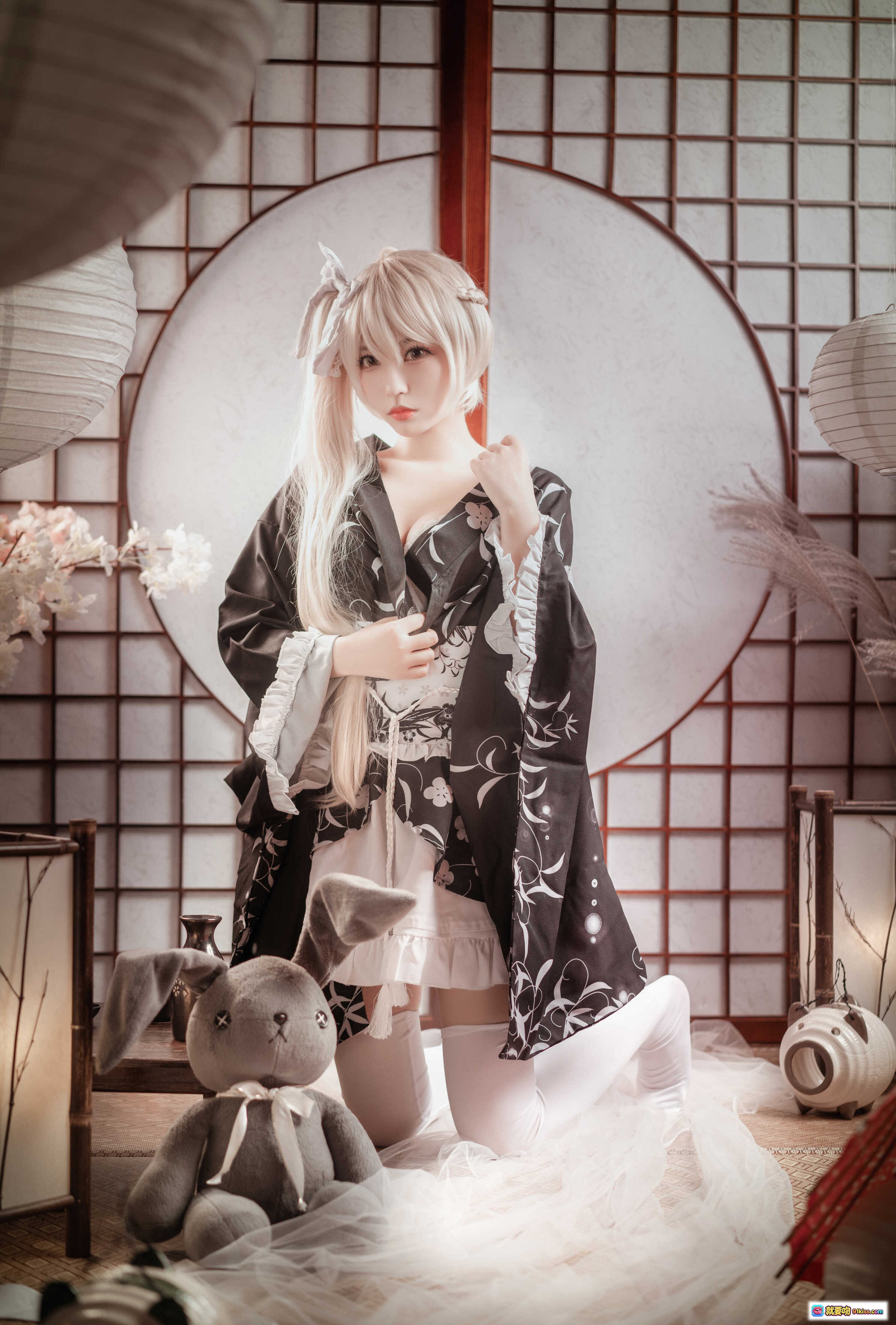 图片[3] - 白易子NO.12穹妹和服写真 23P92MB 日系少女 Cosplay 黑白花纹浴衣 兔玩偶 日式屏风 柔光氛围感 二次元美少女 - 就要吻