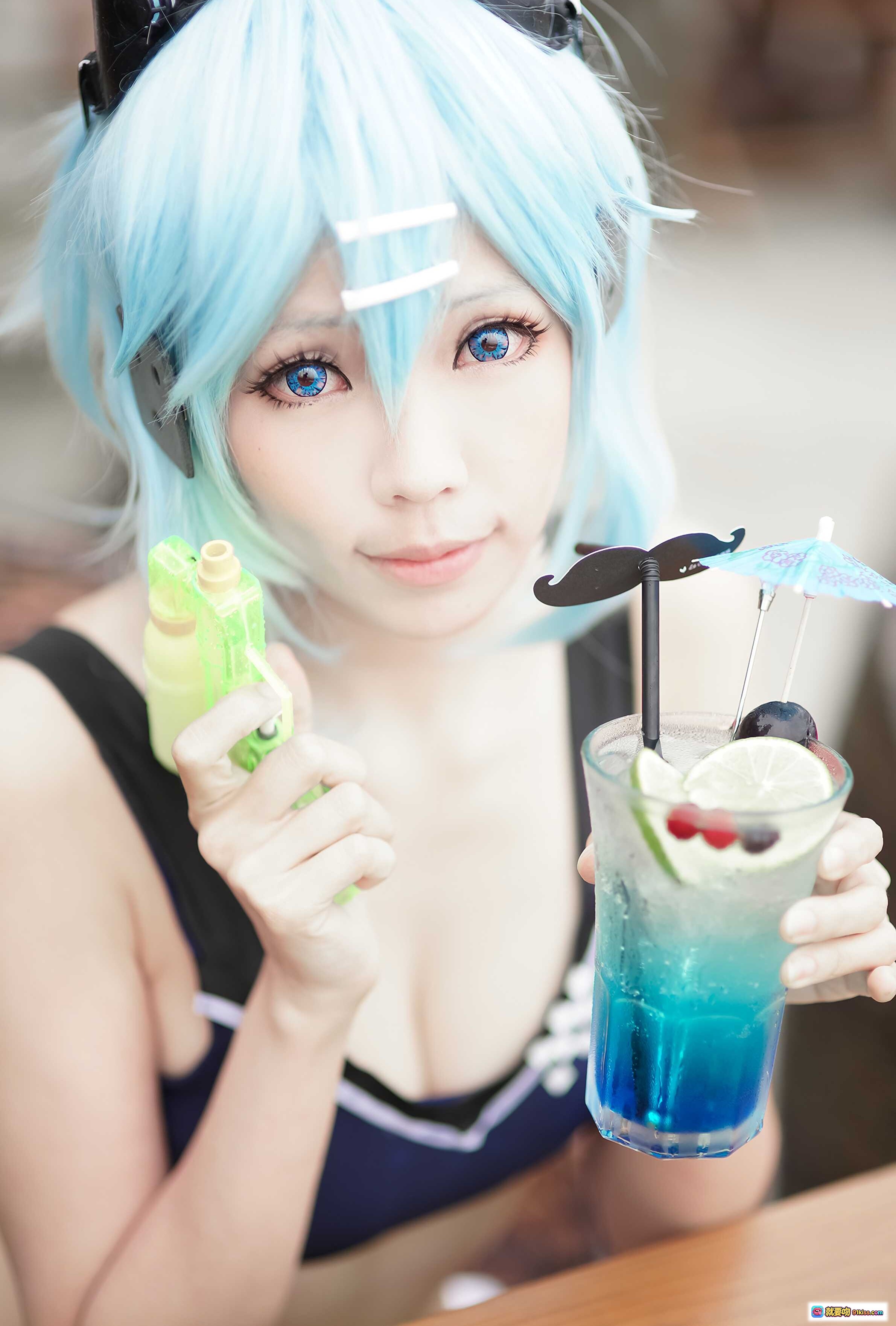 图片[3] - ElyEE子NO.041蓝发少女沙滩泳装cosplay手持水枪骑鲸鱼浮圈夏日海边写真美图 - 就要吻