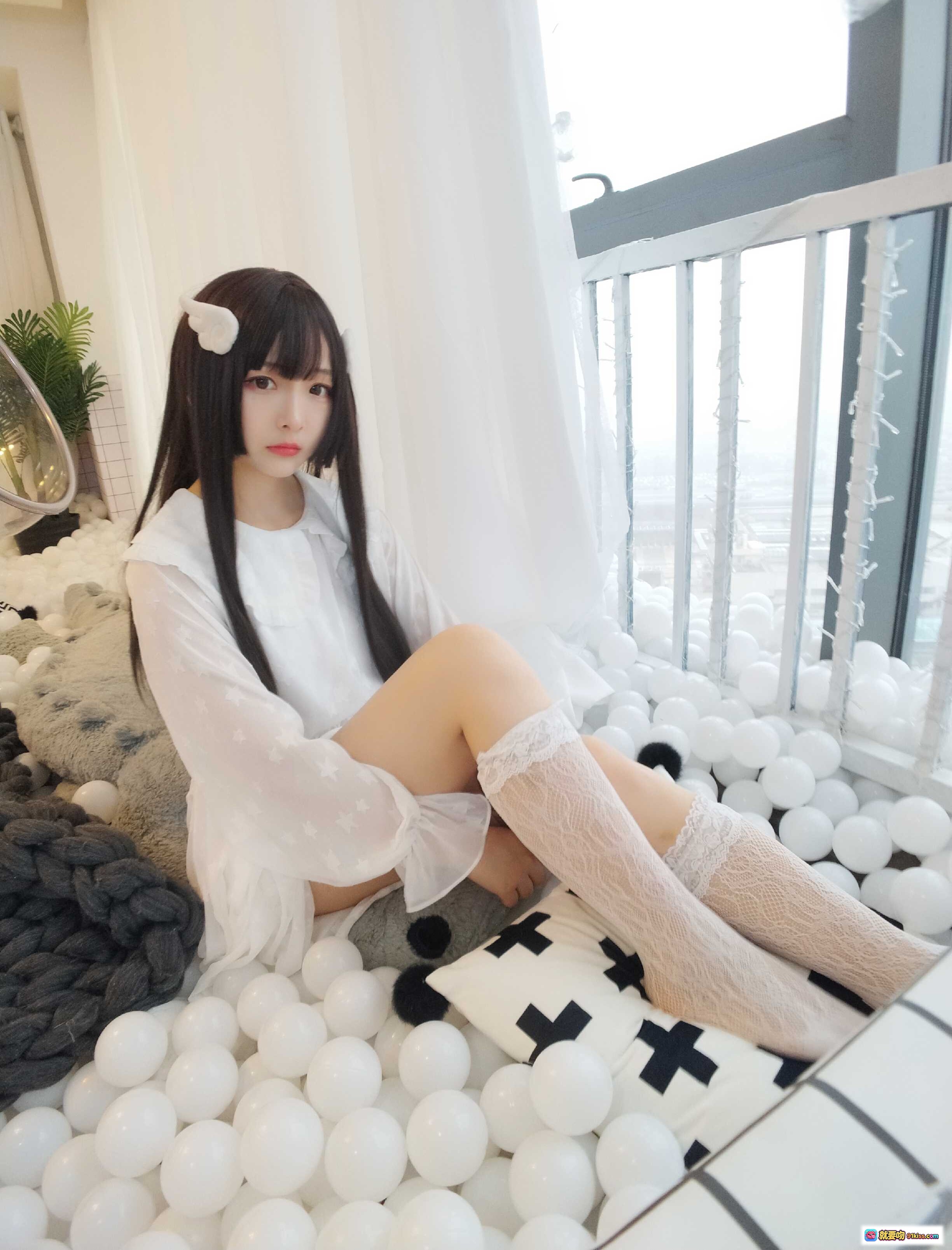 图片[6] - 古川NO.027小天使写真集 27P99MB 白色蕾丝睡衣 黑长直发 小恶魔角 腿部玫瑰纹身 床上私房美图 - 就要吻