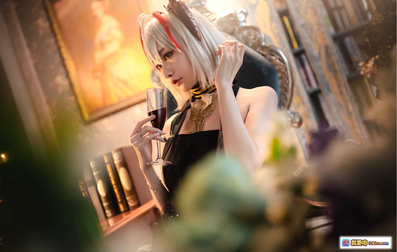 图片[10] - 蓝发coser夜景豪车旁持香槟杯银色亮片连体衣性感写真图集NO.002 36P 86MB - 就要吻