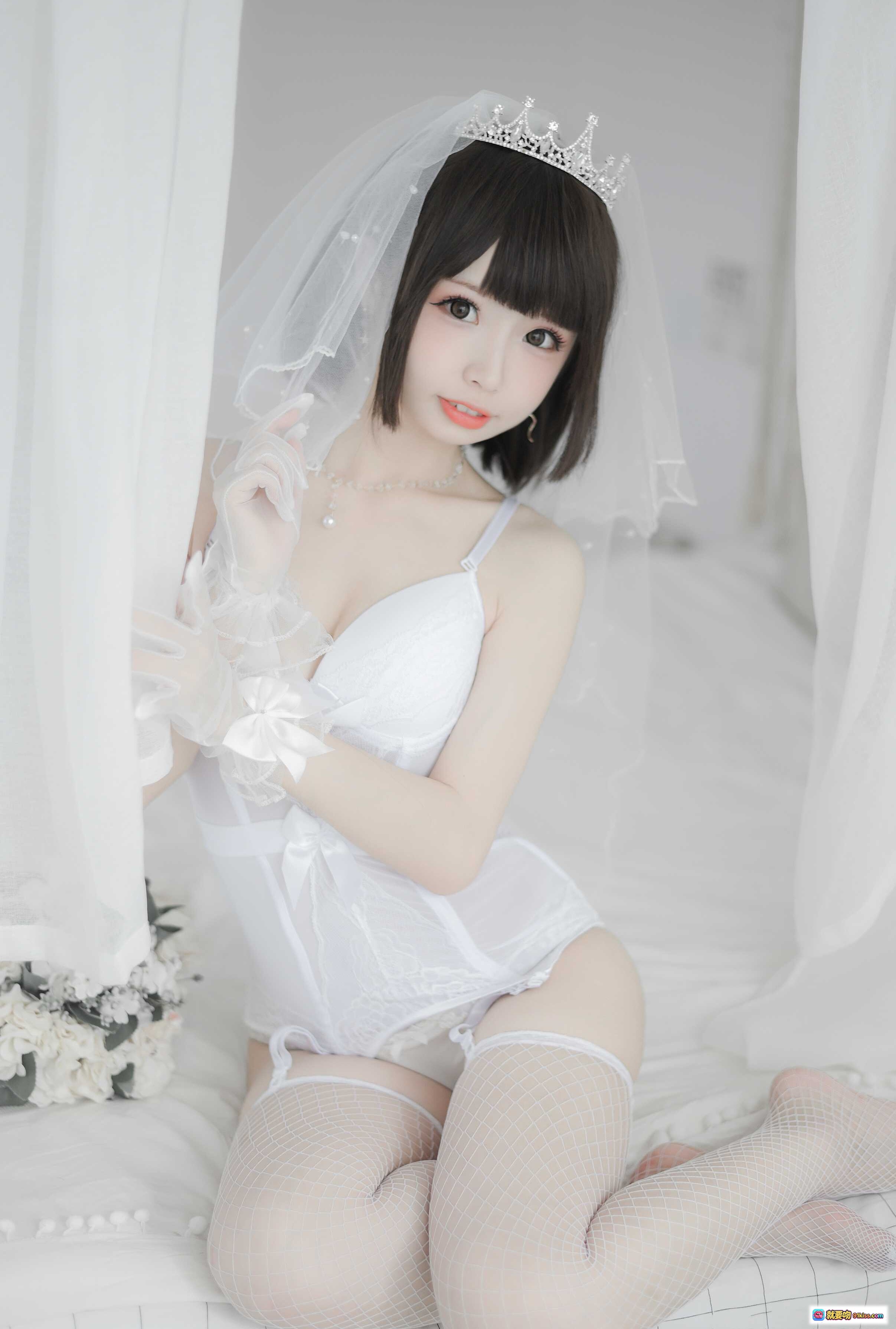 图片[6] - 花嫁新娘写真 | 白色蕾丝内衣+渔网袜+头纱皇冠 | 甜美性感私房照 | 42P高清图集 - 就要吻
