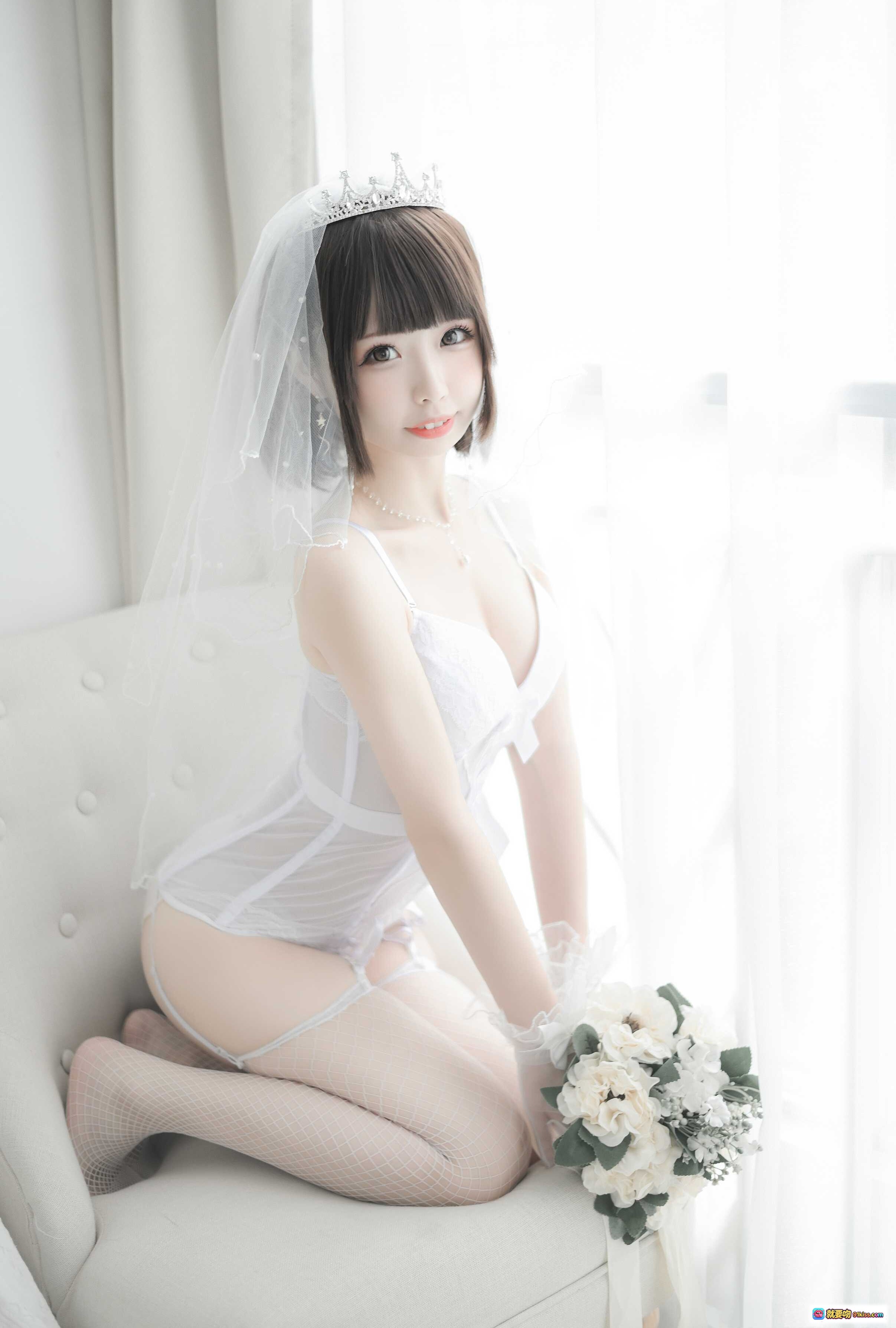 图片[4] - 花嫁新娘写真 | 白色蕾丝内衣+渔网袜+头纱皇冠 | 甜美性感私房照 | 42P高清图集 - 就要吻