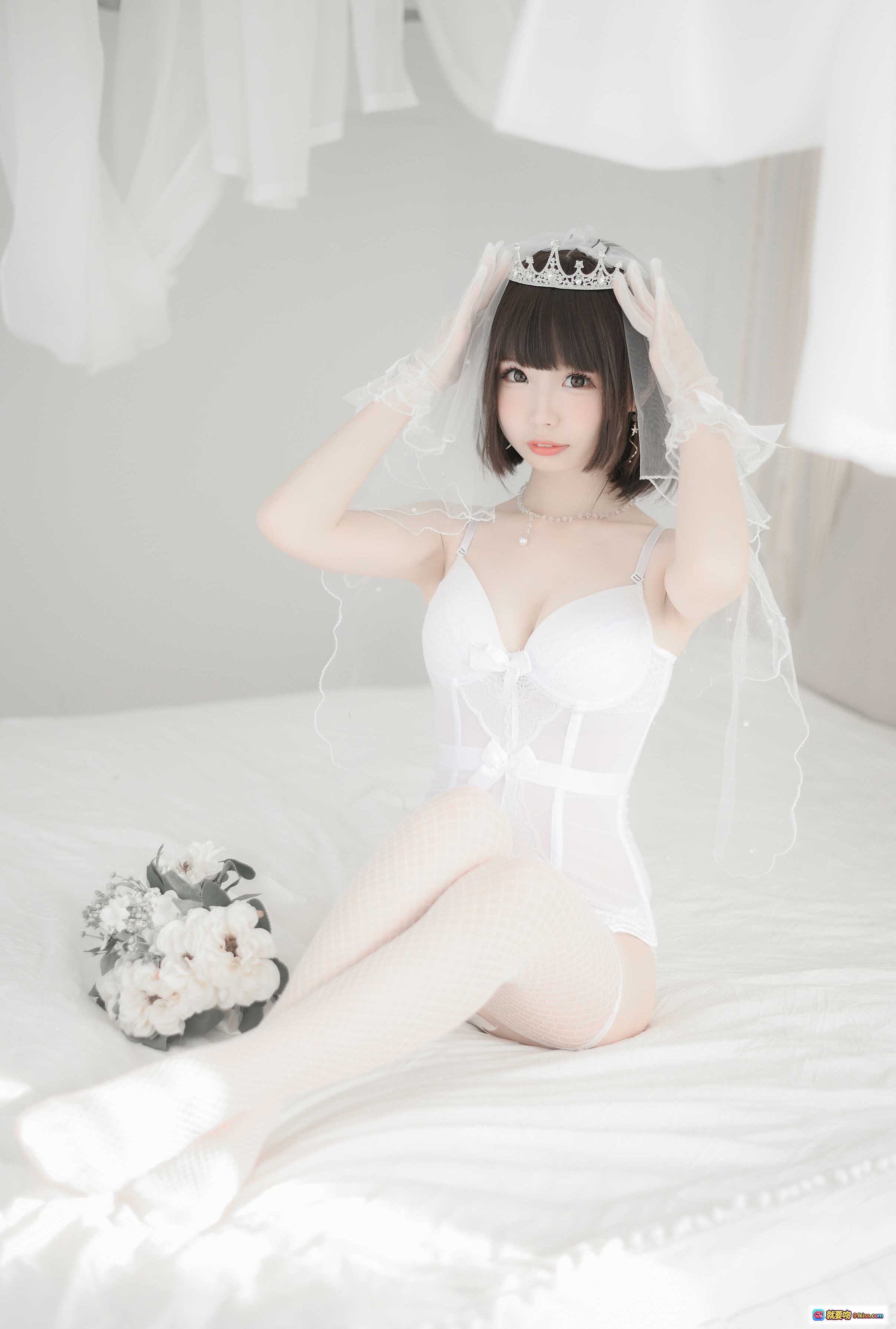 图片[5] - 花嫁新娘写真 | 白色蕾丝内衣+渔网袜+头纱皇冠 | 甜美性感私房照 | 42P高清图集 - 就要吻