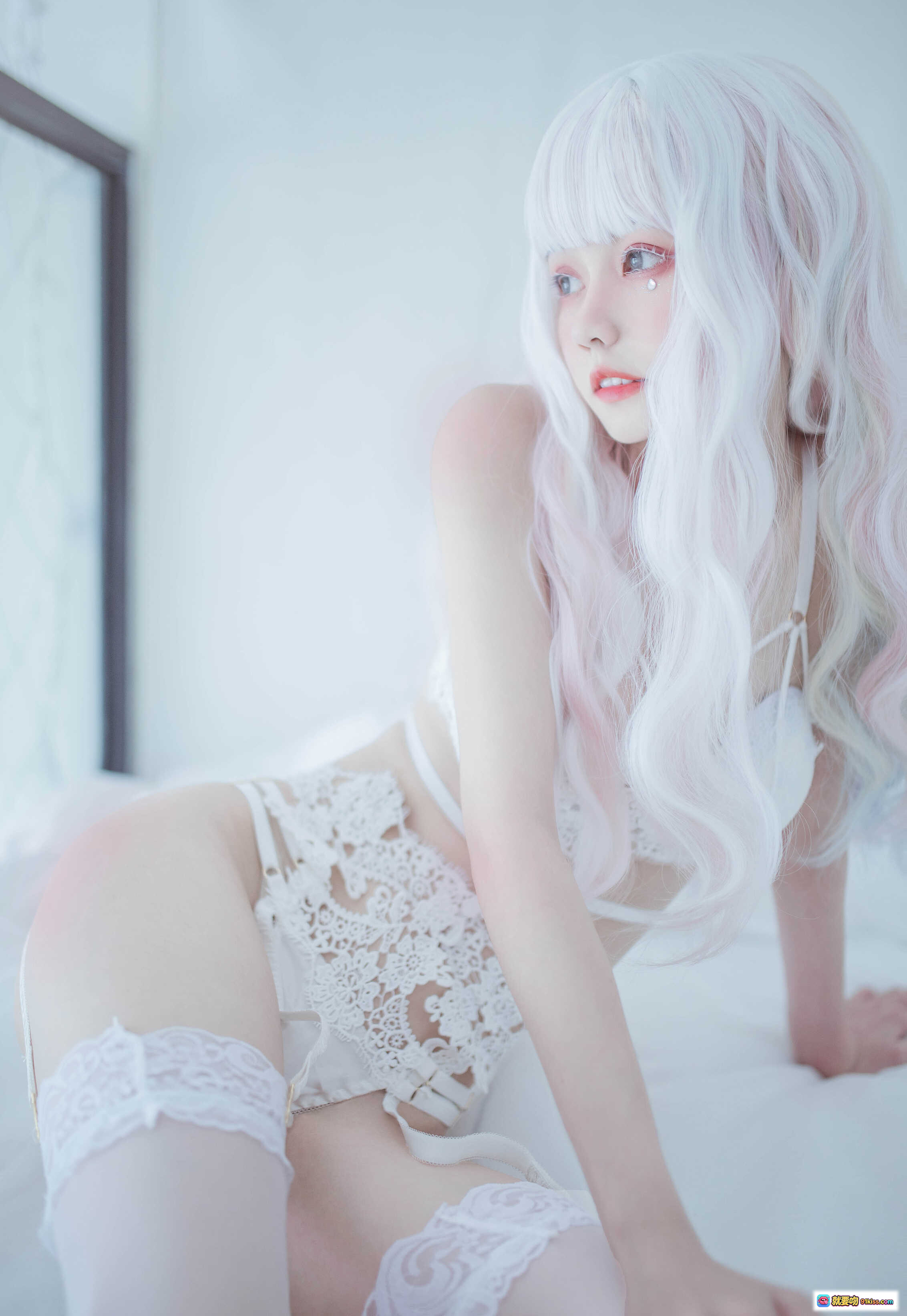 图片[4] - 你的负卿 NO.015 私房写真 43P 245MB 白色蕾丝内衣 彩色长发 柔光窗景 唯美氛围 甜美性感 高清摄影 - 就要吻