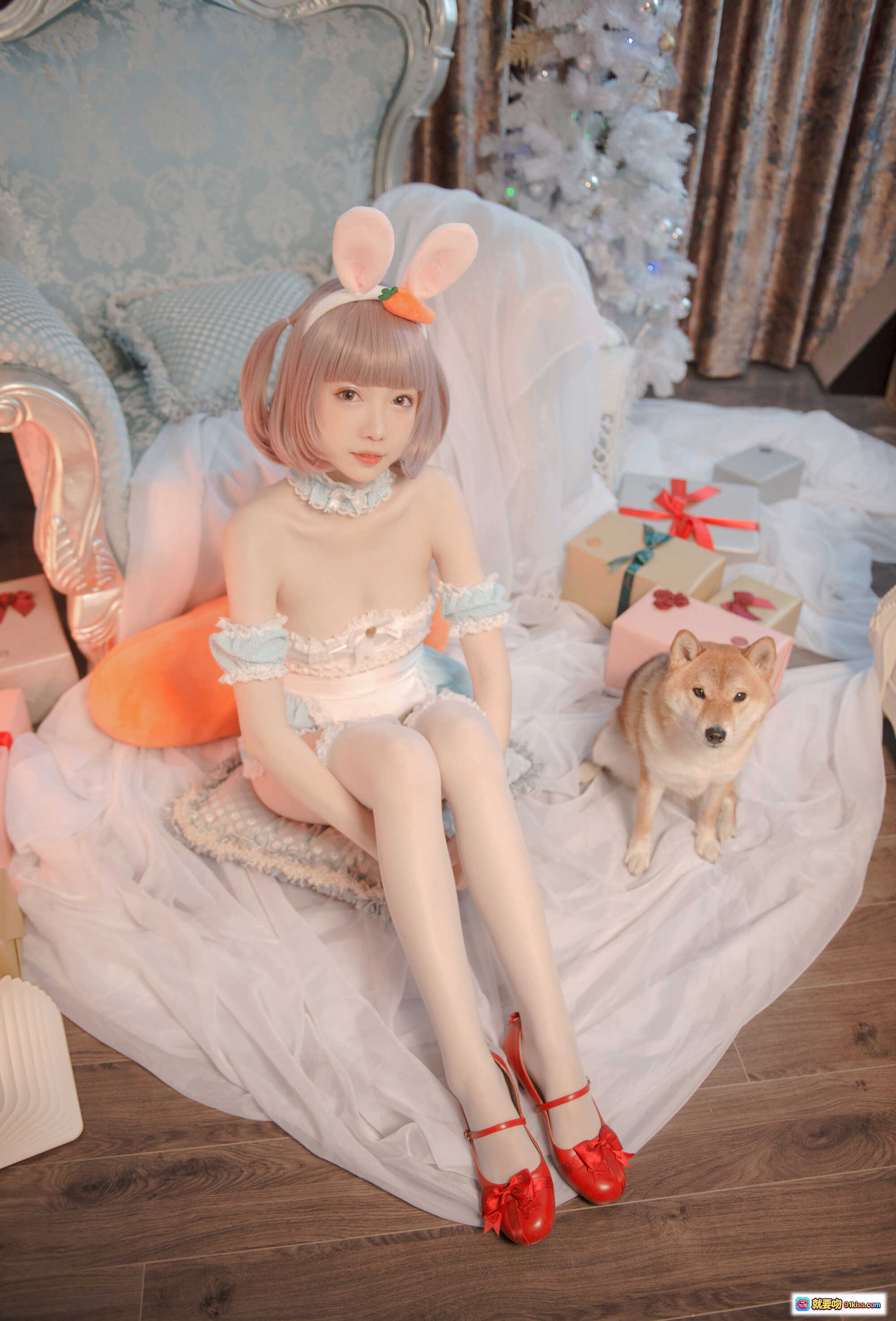 图片[6] - NO.019 妖少you1-雪兔：兔耳少女圣诞写真，华丽银椅+白色圣诞树+蕾丝内衣+红鞋美腿，梦幻节日氛围感大片 - 就要吻