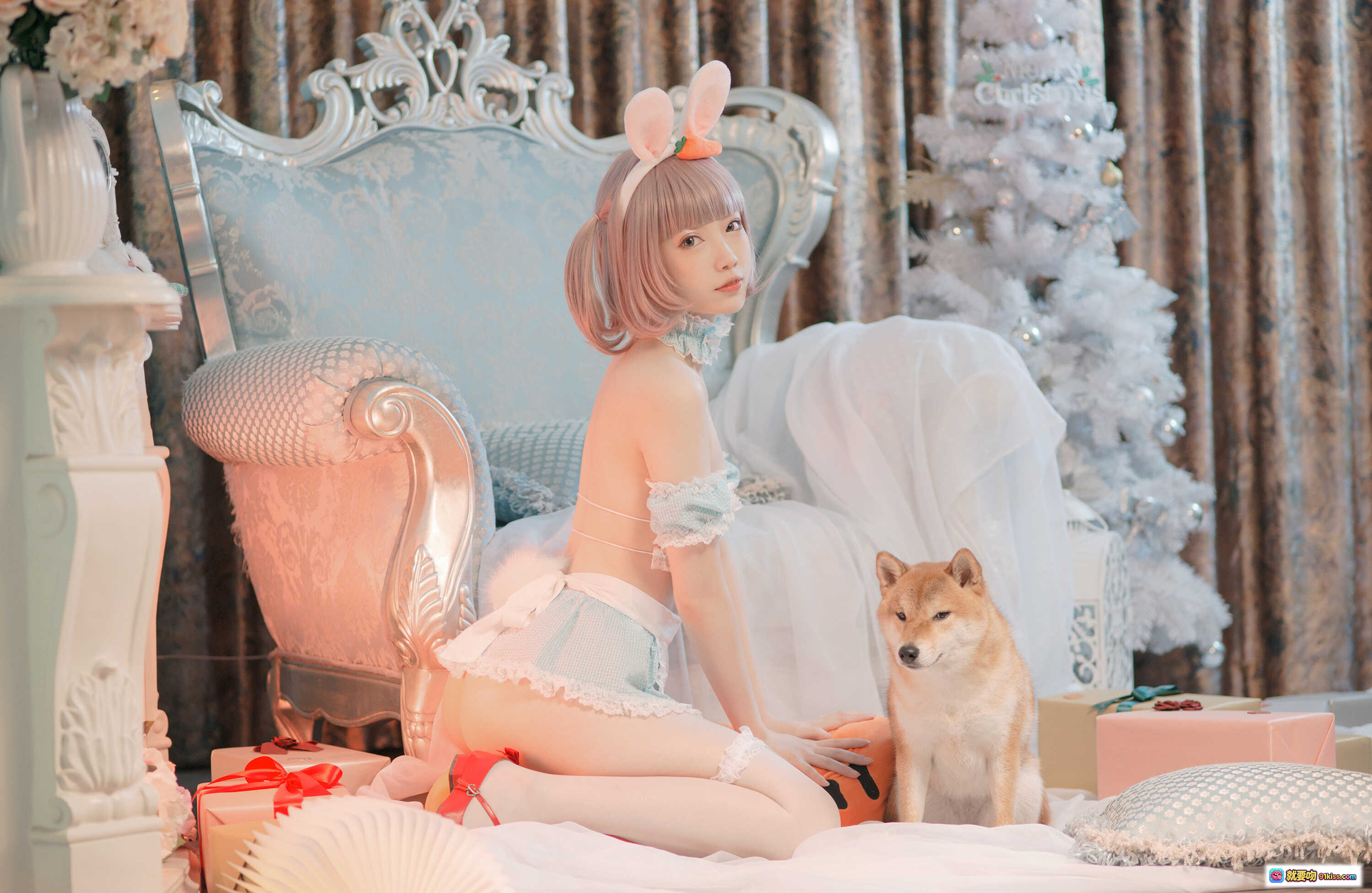 图片[10] - NO.019 妖少you1-雪兔：兔耳少女圣诞写真，华丽银椅+白色圣诞树+蕾丝内衣+红鞋美腿，梦幻节日氛围感大片 - 就要吻
