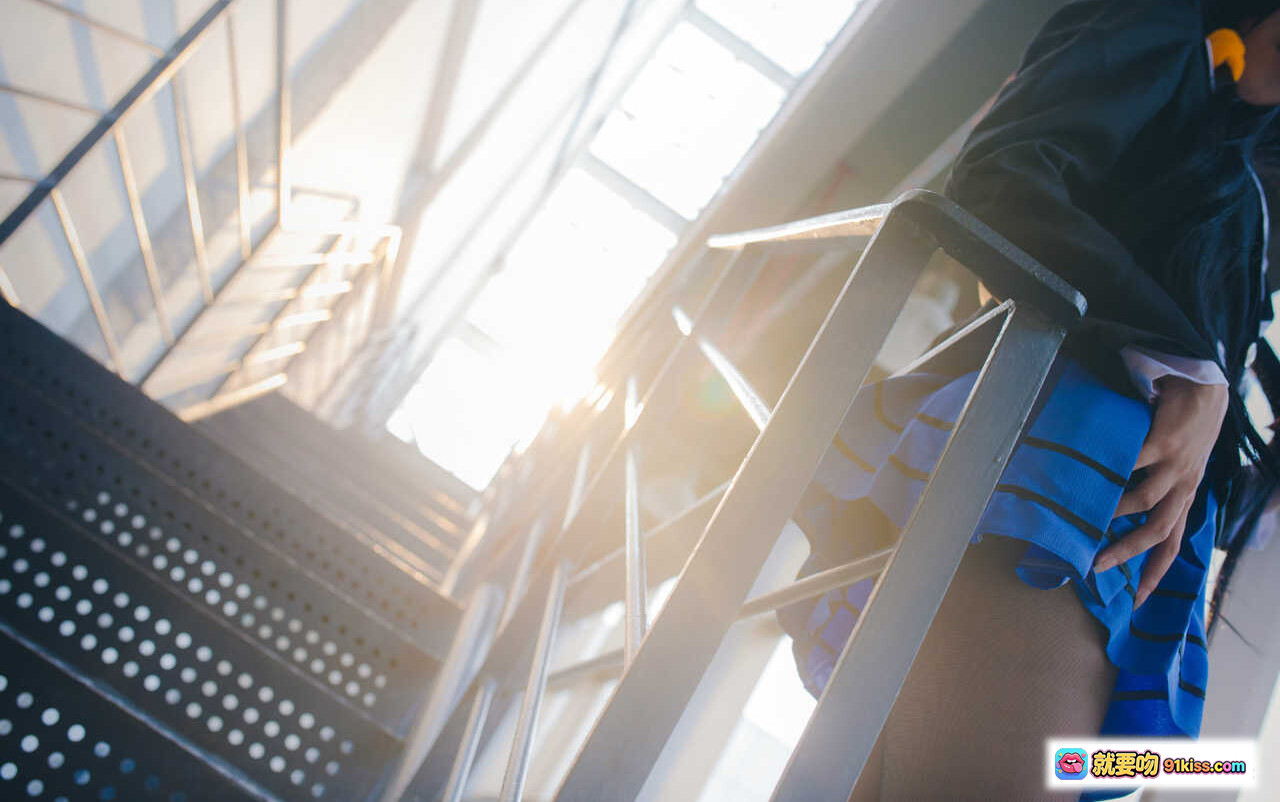 图片[6] - 青青子Js NO.019 狂三校服Cosplay 甜美黑发双马尾 蓝裙黑丝楼梯写真 16P高清图集 - 就要吻