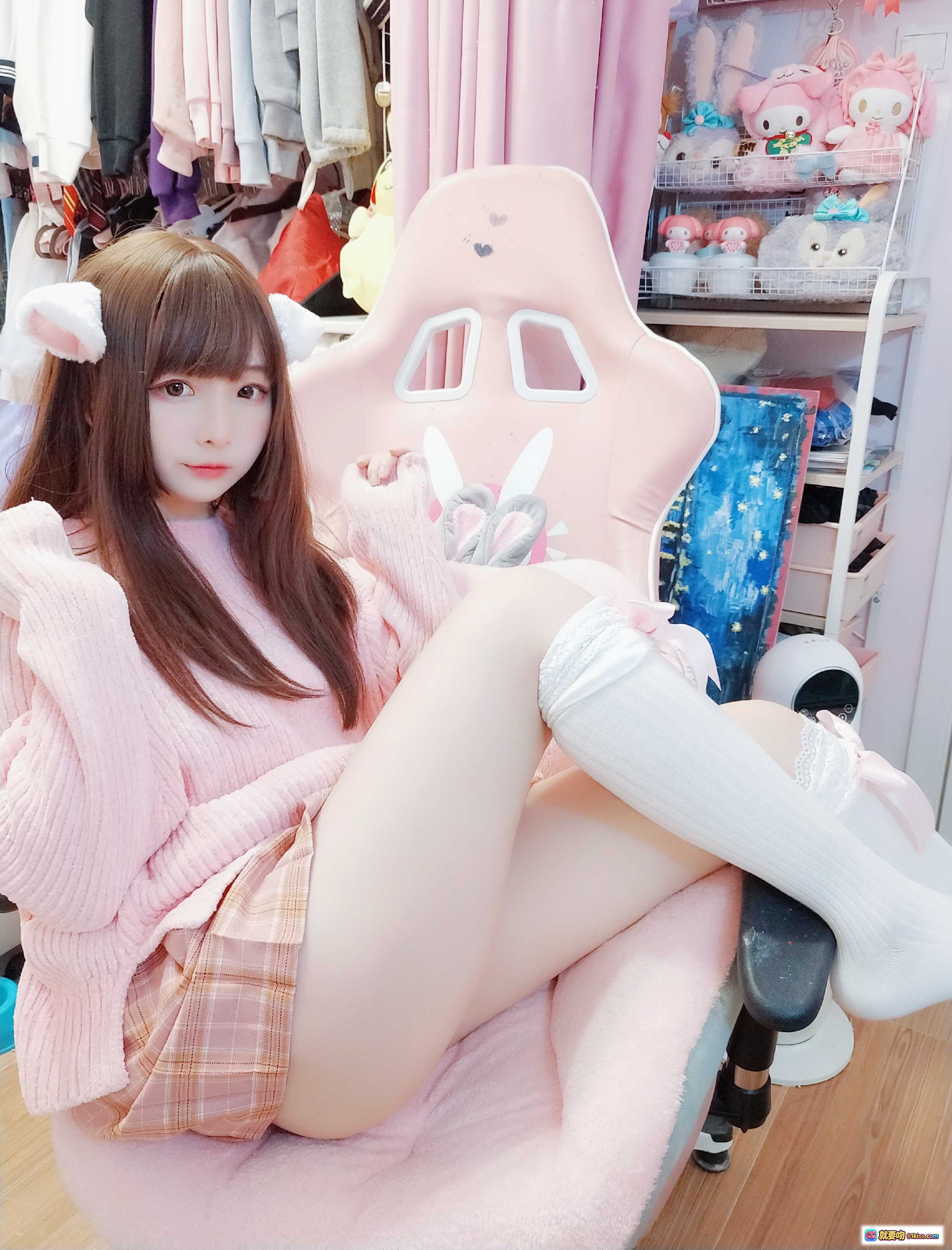 图片[5] - 古川NO.033特别私服写真｜粉色毛衣+格子短裙+蕾丝长袜+兔耳发饰甜美少女风穿搭 - 就要吻