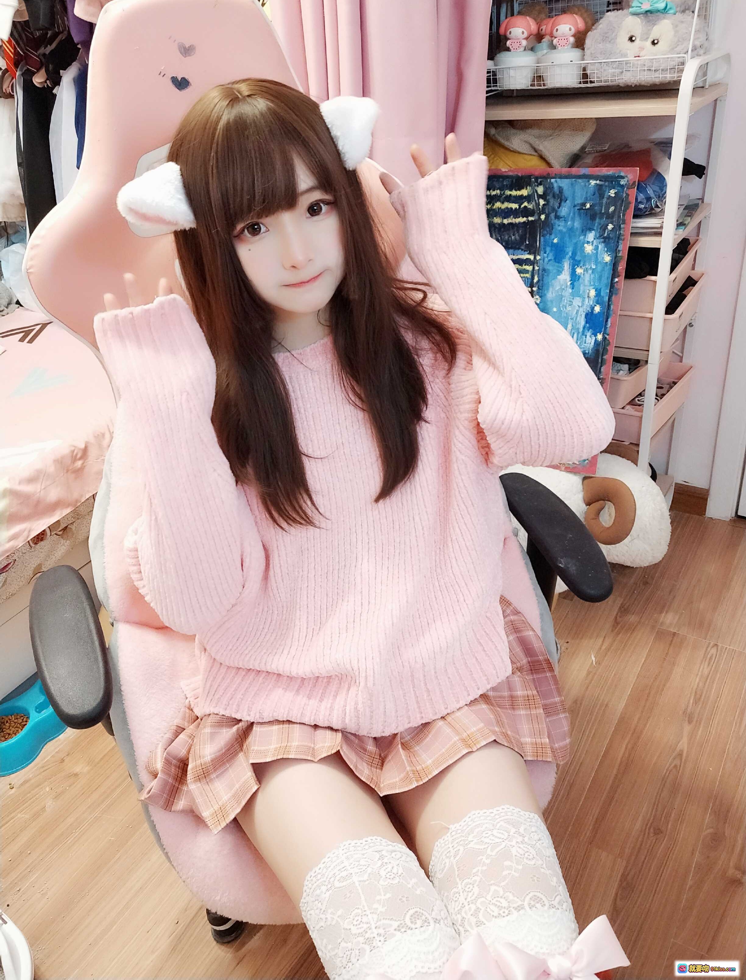 图片[9] - 古川NO.033特别私服写真｜粉色毛衣+格子短裙+蕾丝长袜+兔耳发饰甜美少女风穿搭 - 就要吻