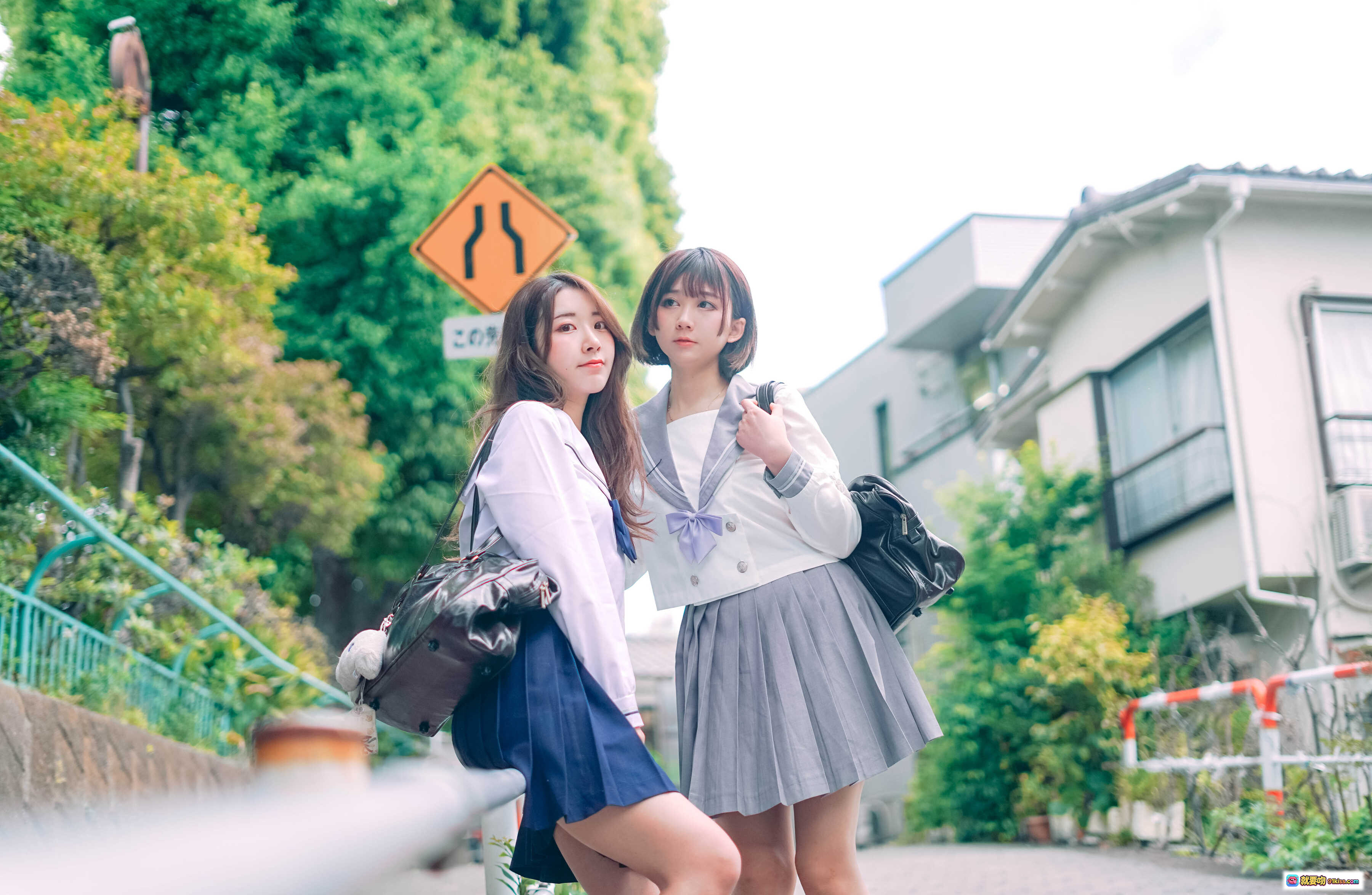 图片[10] - 黑川NO.033 & 浅野菌子 少女心事2 写真集 40P 221MB 闺蜜日常 床上私密互动 温馨卧室场景 甜美少女风 穿搭细节 情感交流 自然光影 柔和色调 生活化摆拍 轻熟少女魅力 - 就要吻