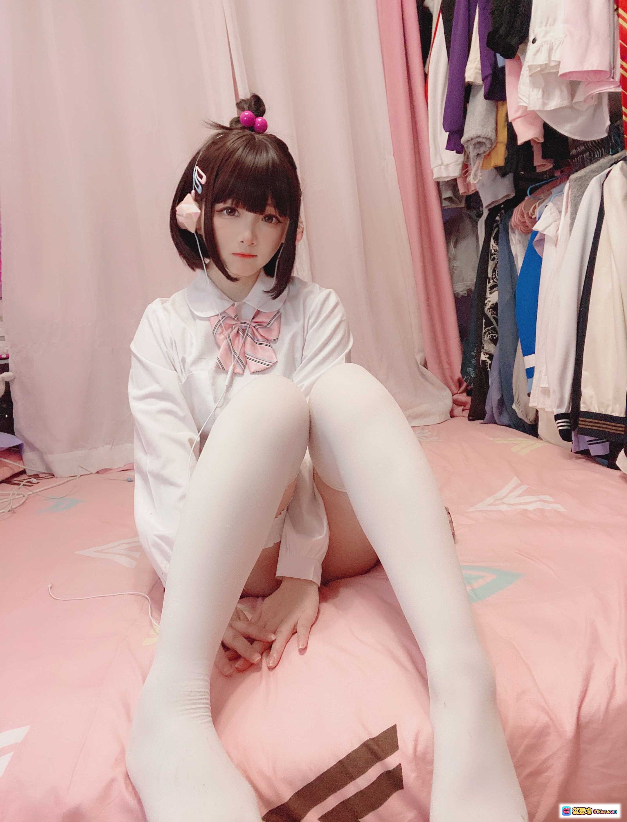 古川NO.037白丝JK制服写真 甜美少女粉裙白袜学院风41P高清图集 - 就要吻