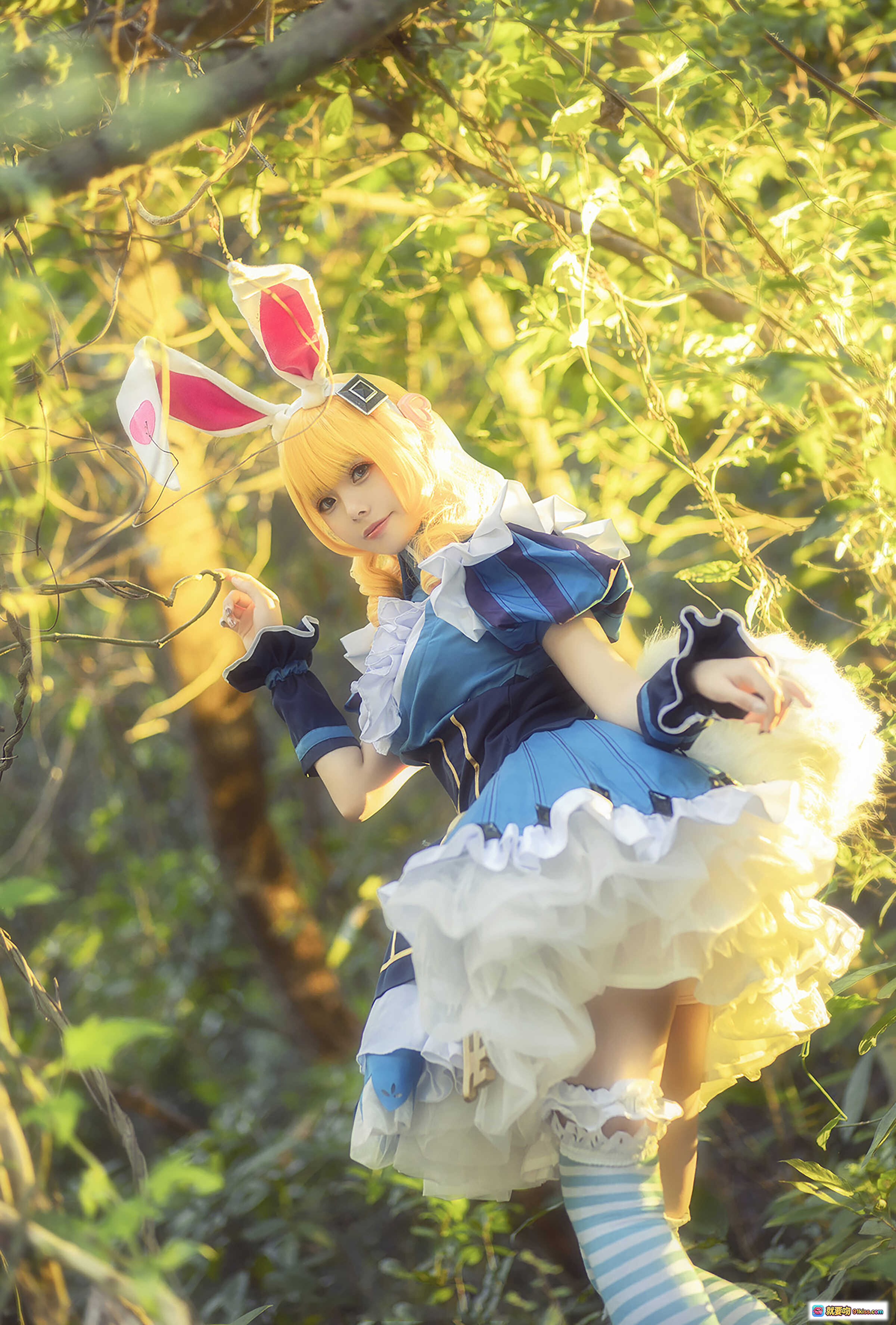 图片[8] - 小野妹子W NO.022 妲己cosplay 蓝白兔女郎装 森林光影写真 金发兔耳少女 甜美可爱风 精致服饰细节 15P高清图集 - 就要吻