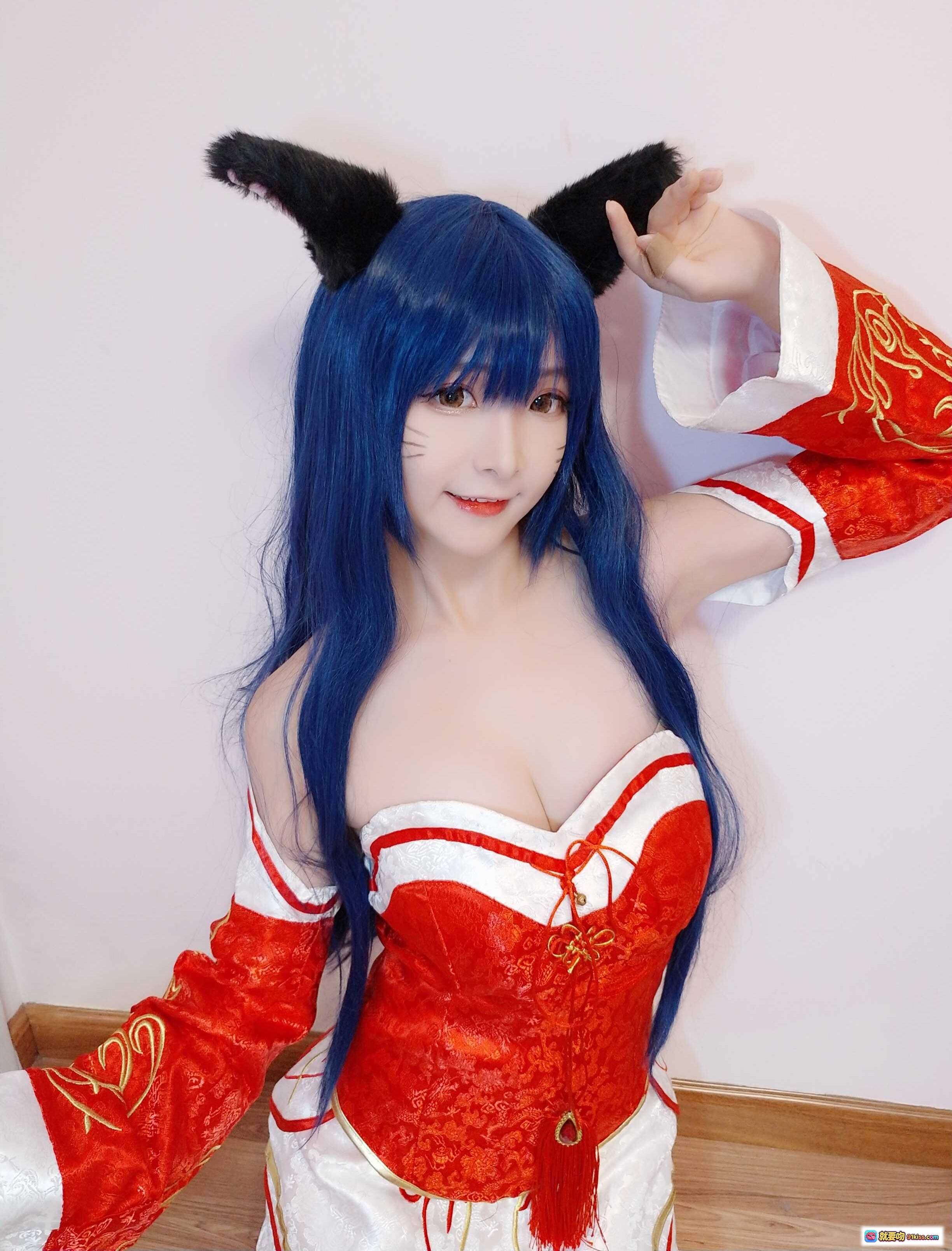 图片[10] - 古川NO.004阿狸cosplay蓝发猫耳红白华丽服饰精致妆容甜美可爱角色扮演写真 - 就要吻