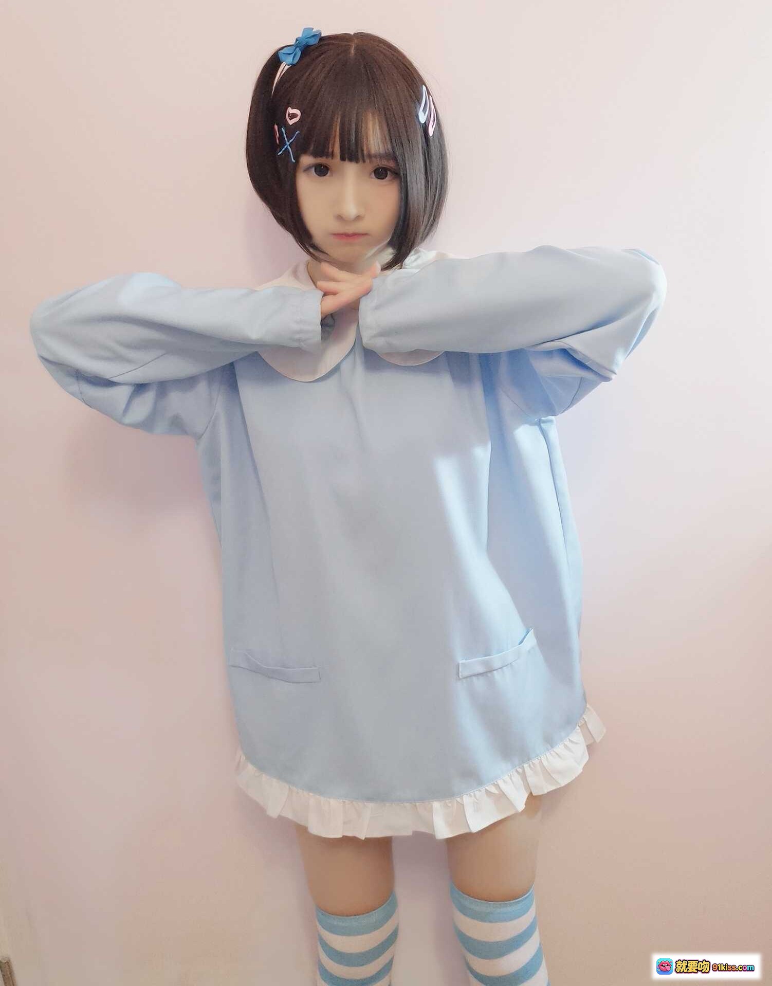 图片[9] - 古川NO.011古鸽幼稚园蓝白条纹袜萌系少女抱膝坐姿可爱写真 - 就要吻