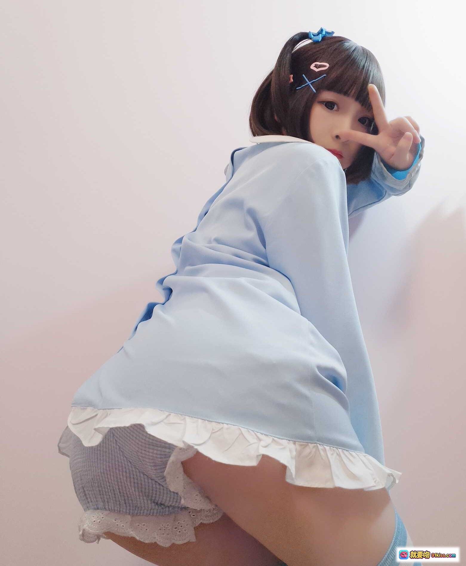 图片[3] - 古川NO.011古鸽幼稚园蓝白条纹袜萌系少女抱膝坐姿可爱写真 - 就要吻