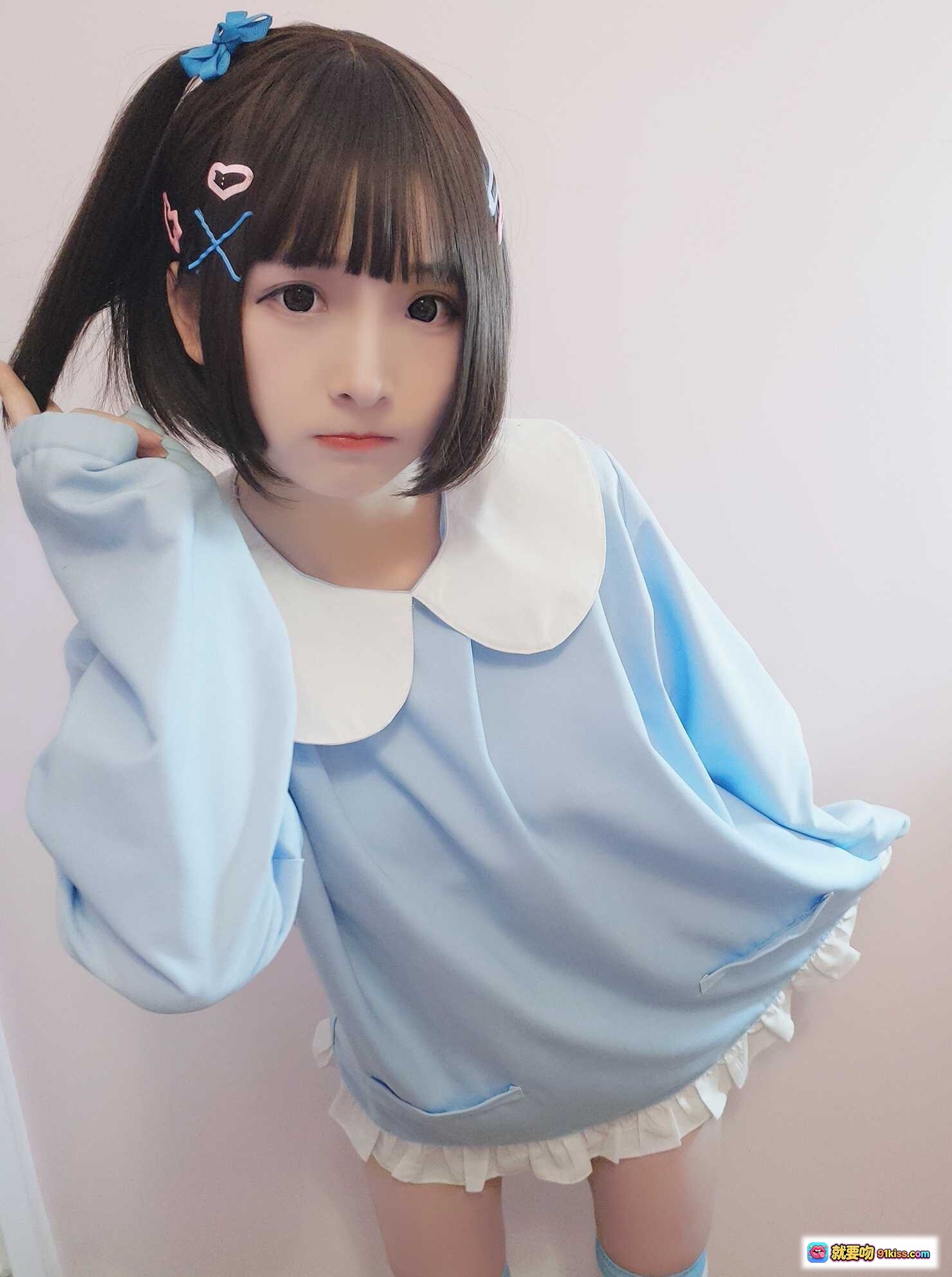 图片[6] - 古川NO.011古鸽幼稚园蓝白条纹袜萌系少女抱膝坐姿可爱写真 - 就要吻