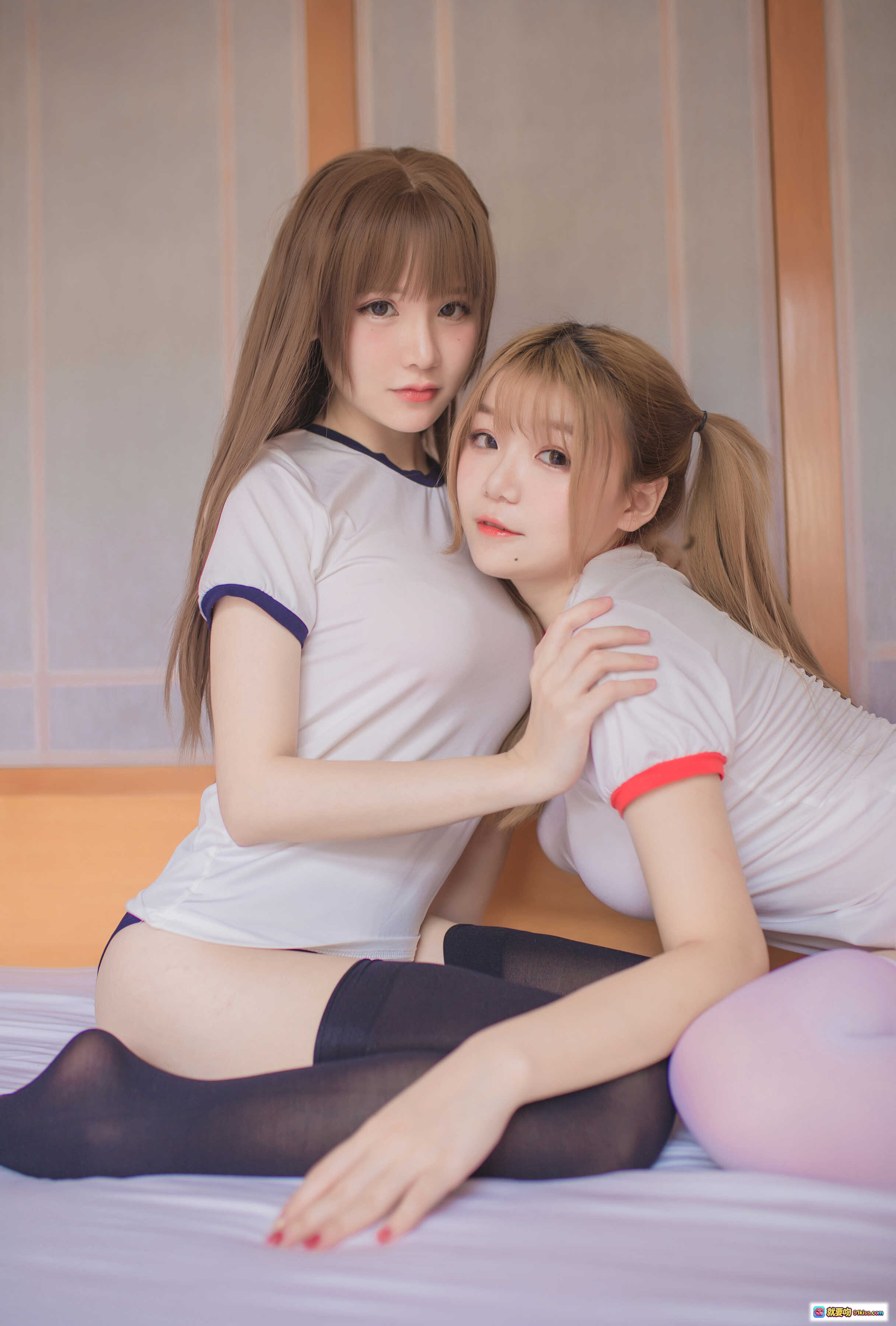 图片[3] - Yoko宅夏NO.009妹汤物语校服写真 黑丝美腿眼镜少女床上私房照 63P高清图集 - 就要吻