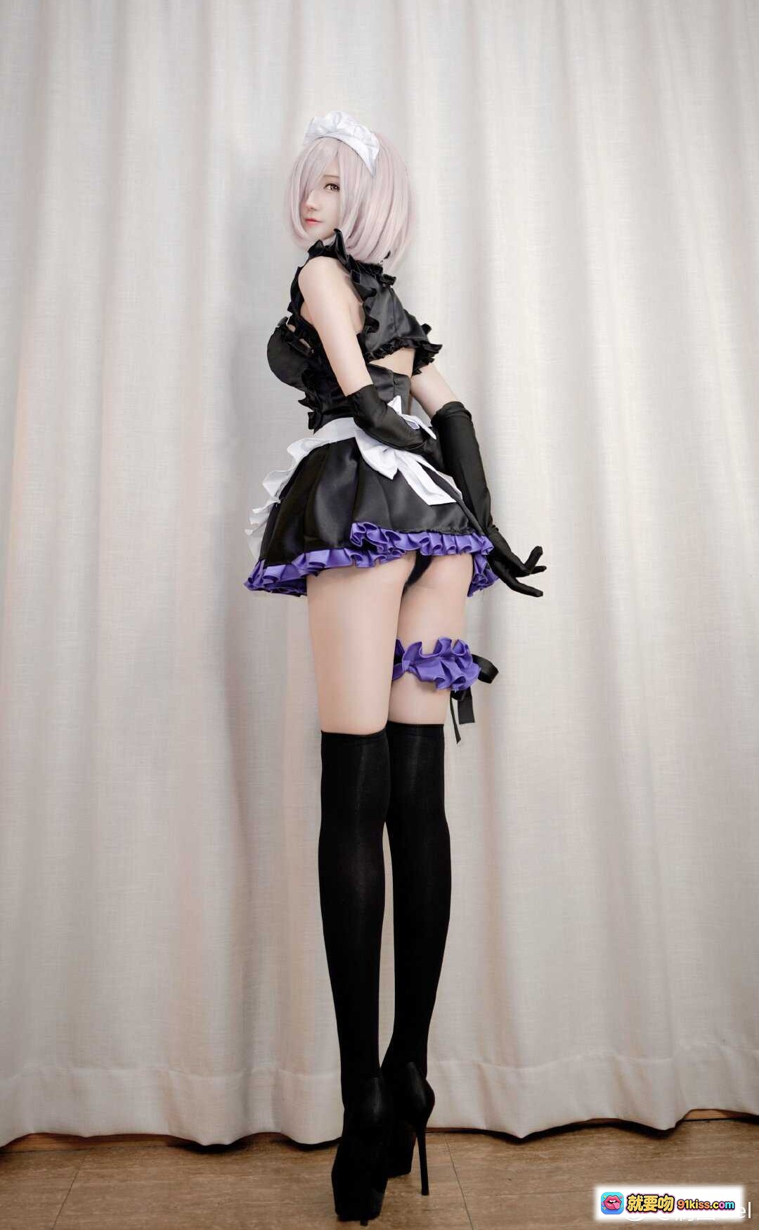 图片[6] - 腐团儿Cos玛修女仆装｜Fate/Grand Order角色扮演｜粉色短发黑裙蓝边｜精致妆容白头饰 - 就要吻