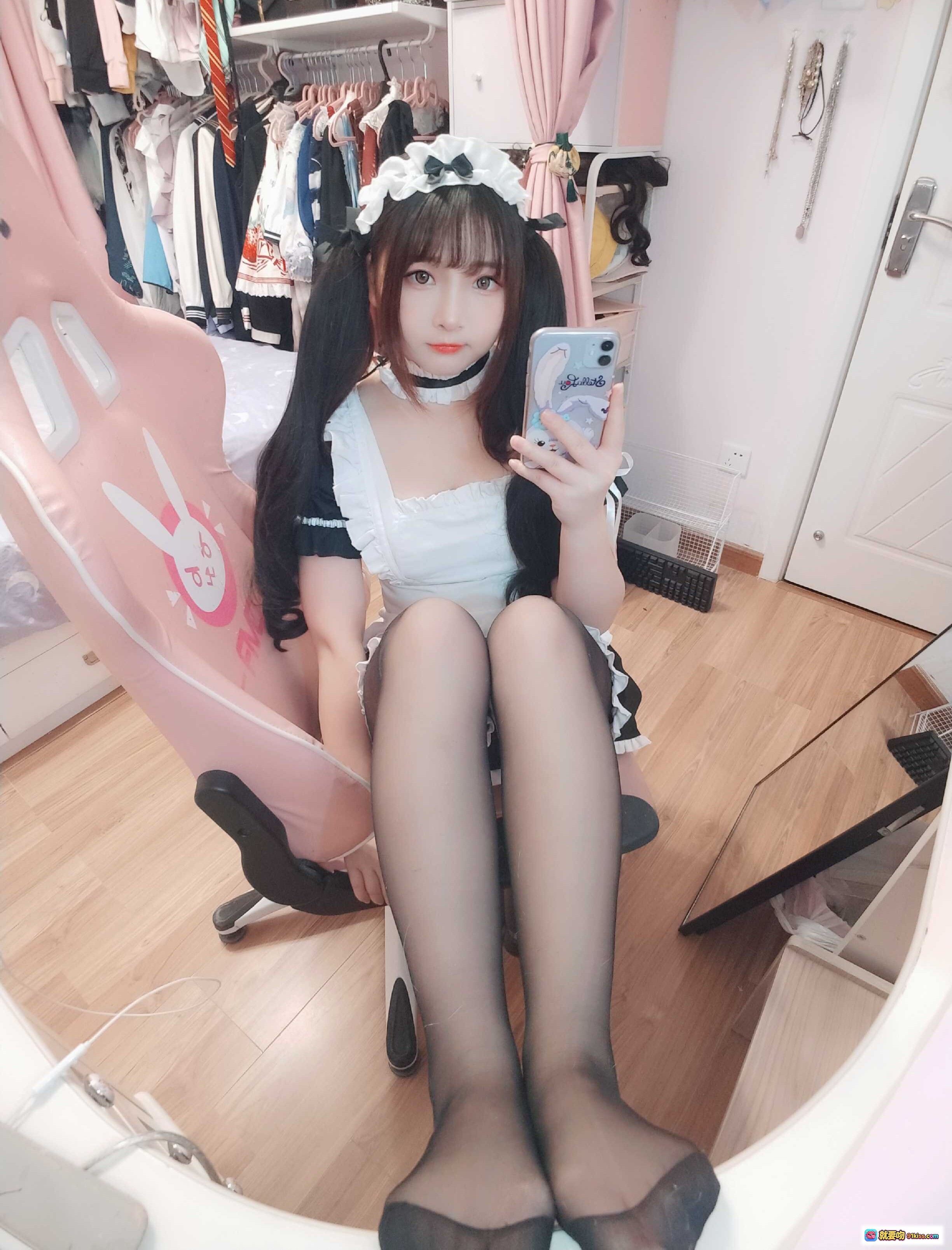 图片[5] - 古川NO.038黑丝女仆写真49P – 甜美少女卧室自拍 粉色房间黑丝美腿女仆装私房照 - 就要吻