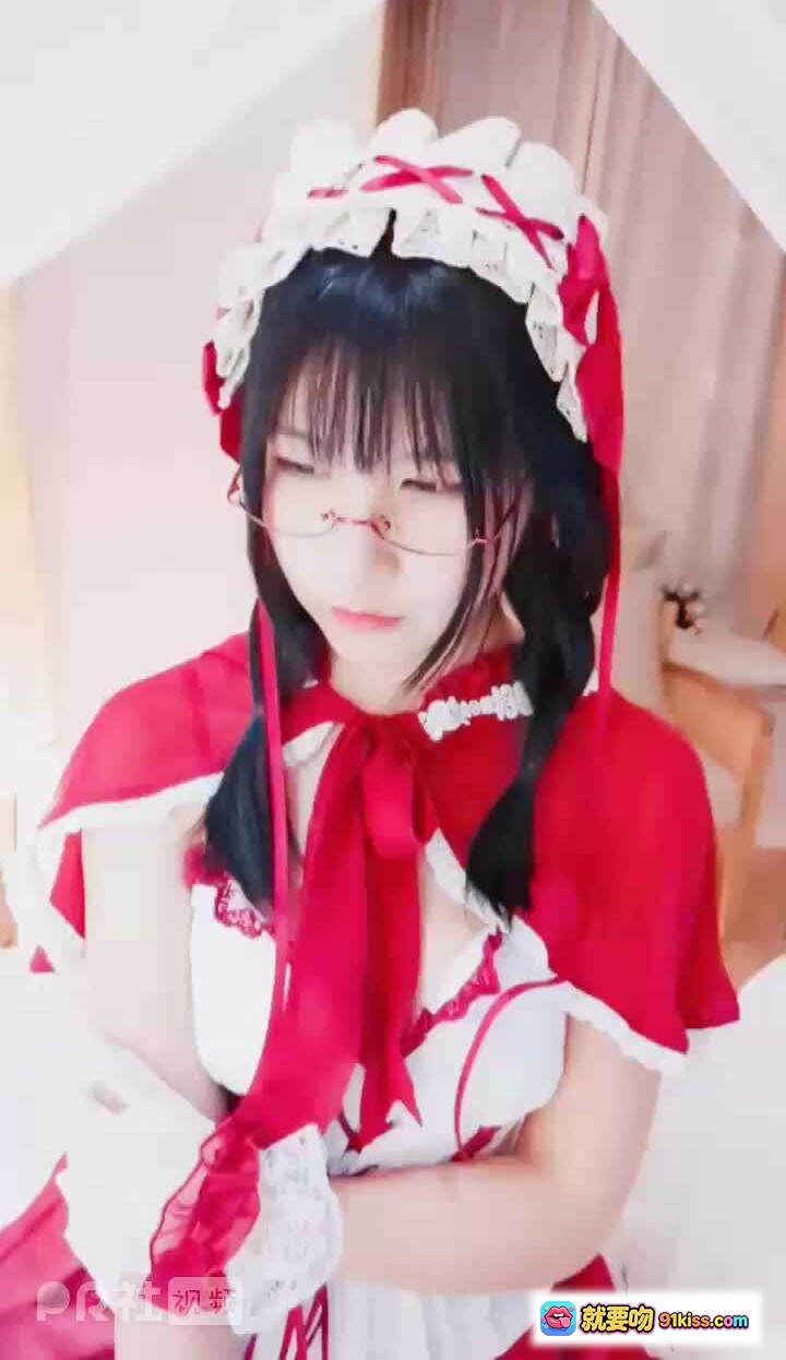 图片[6] - 逐月SU小红帽女仆装写真｜红白蕾丝洛丽塔风｜甜美少女足部特写｜室内温馨场景拍摄 - 就要吻