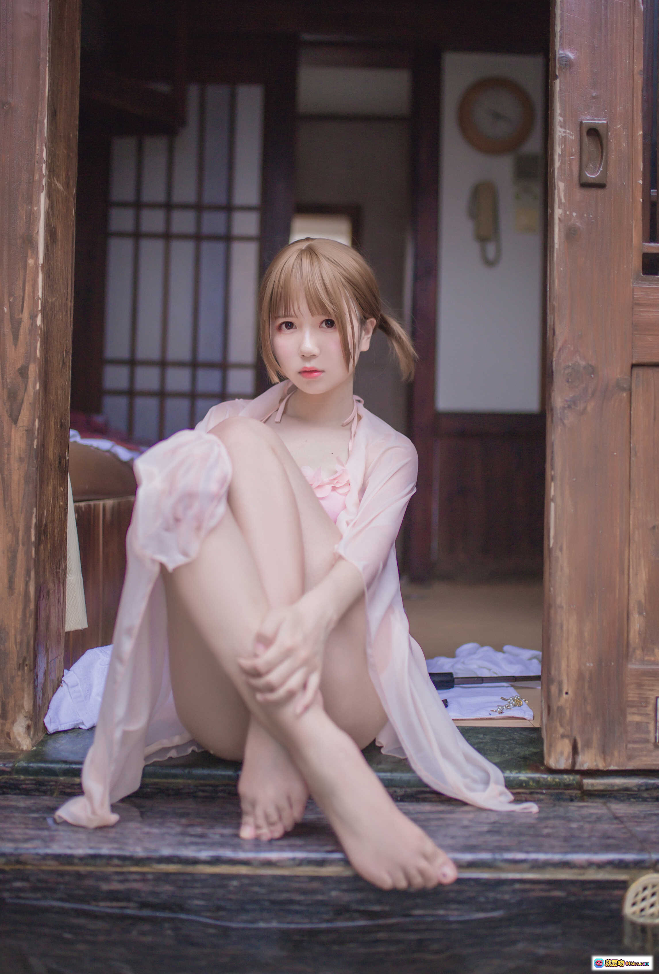 图片[4] - Yoko宅夏NO.010妹汤物语泳装写真｜黄色比基尼少女温泉浴池石墙日式庭院55P高清图集 - 就要吻