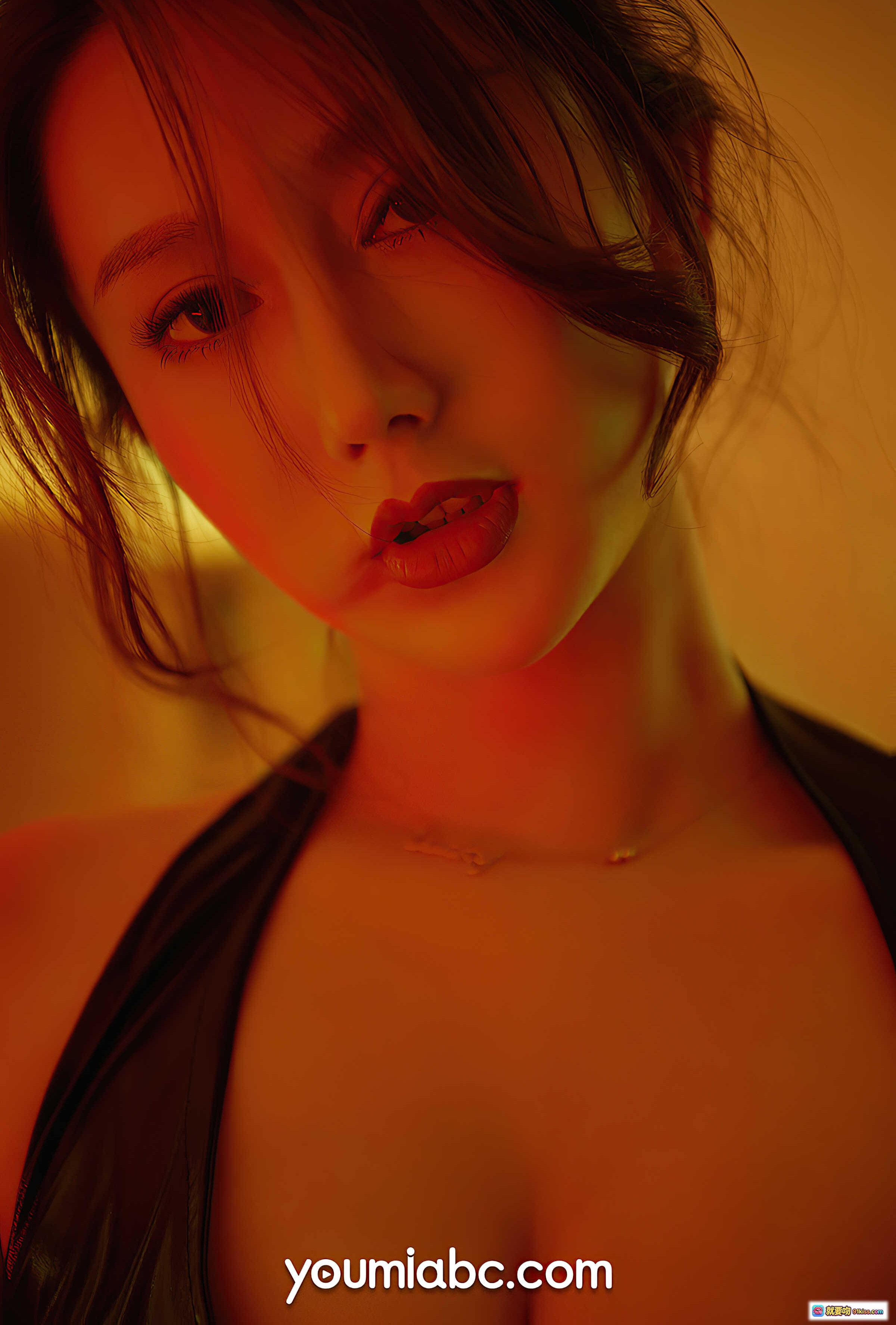 图片[10] - YouMi尤蜜苏小曼捆缚之爱欲写真｜黑色内衣+红色绳索+床上束缚艺术｜2020.09.04高清17P - 就要吻