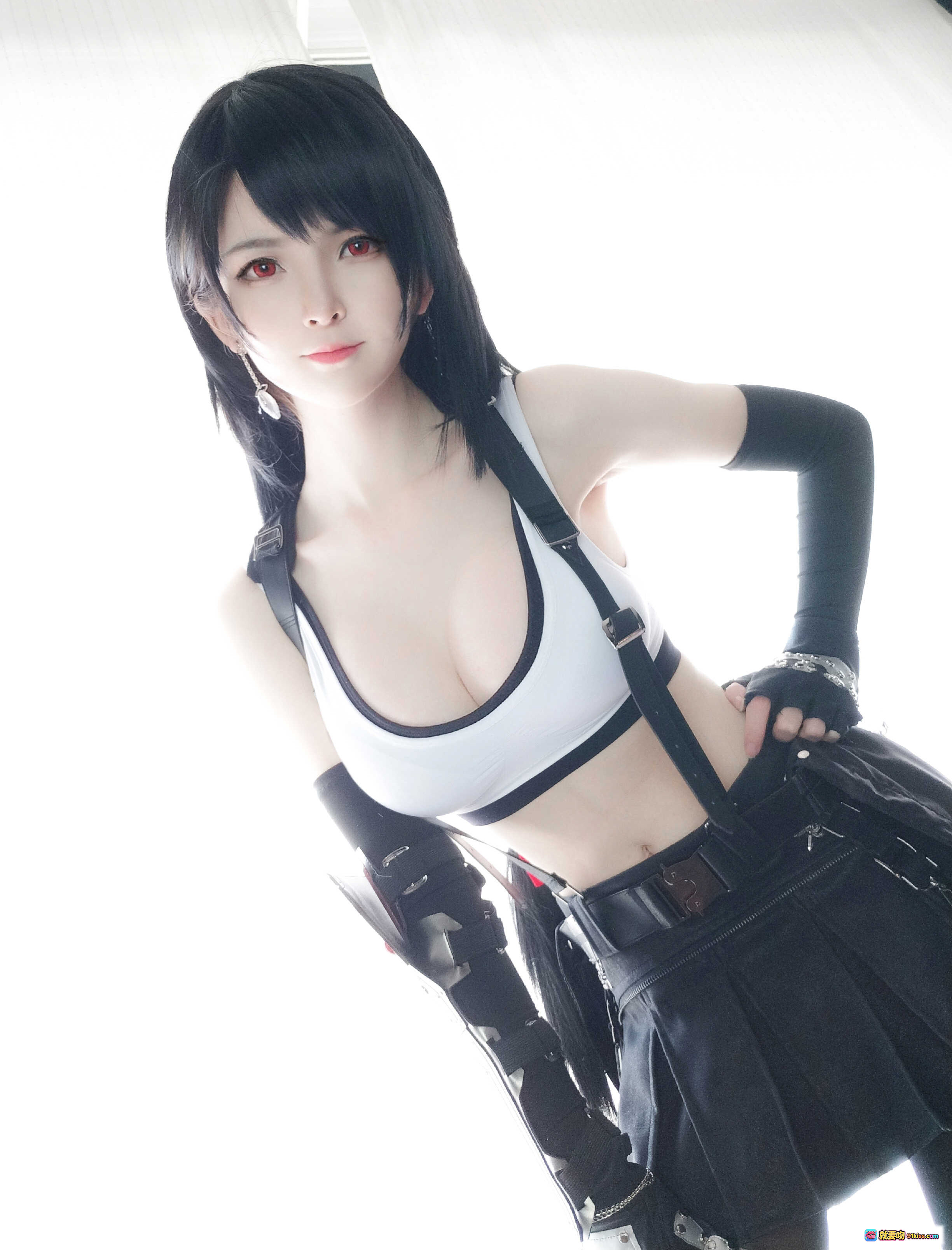 图片[6] - 一小央泽NO.047蒂法cos写真｜黑发红瞳蕾丝内衣+渔网袜+红色长靴｜精致二次元角色扮演美图 - 就要吻