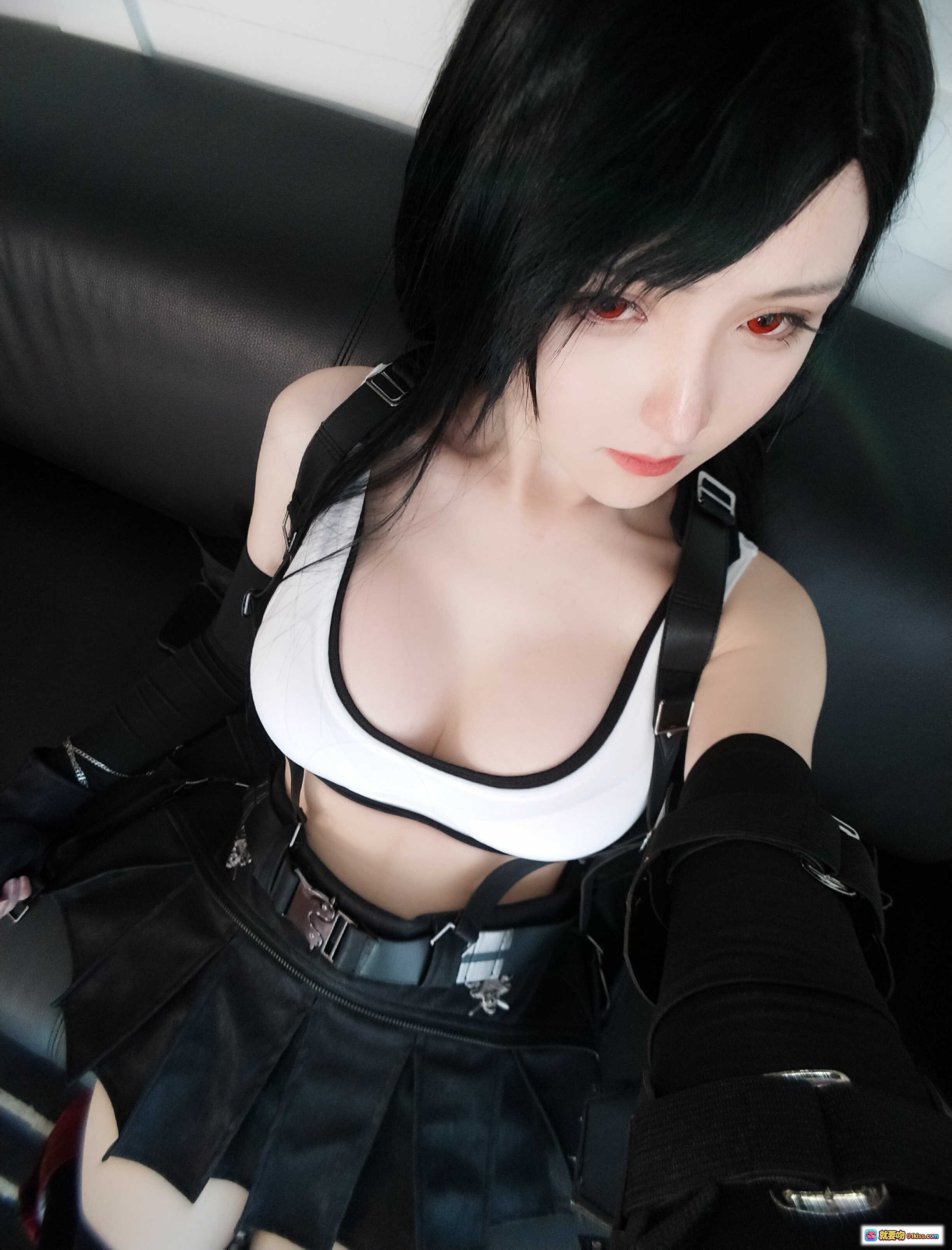 图片[9] - 一小央泽NO.047蒂法cos写真｜黑发红瞳蕾丝内衣+渔网袜+红色长靴｜精致二次元角色扮演美图 - 就要吻