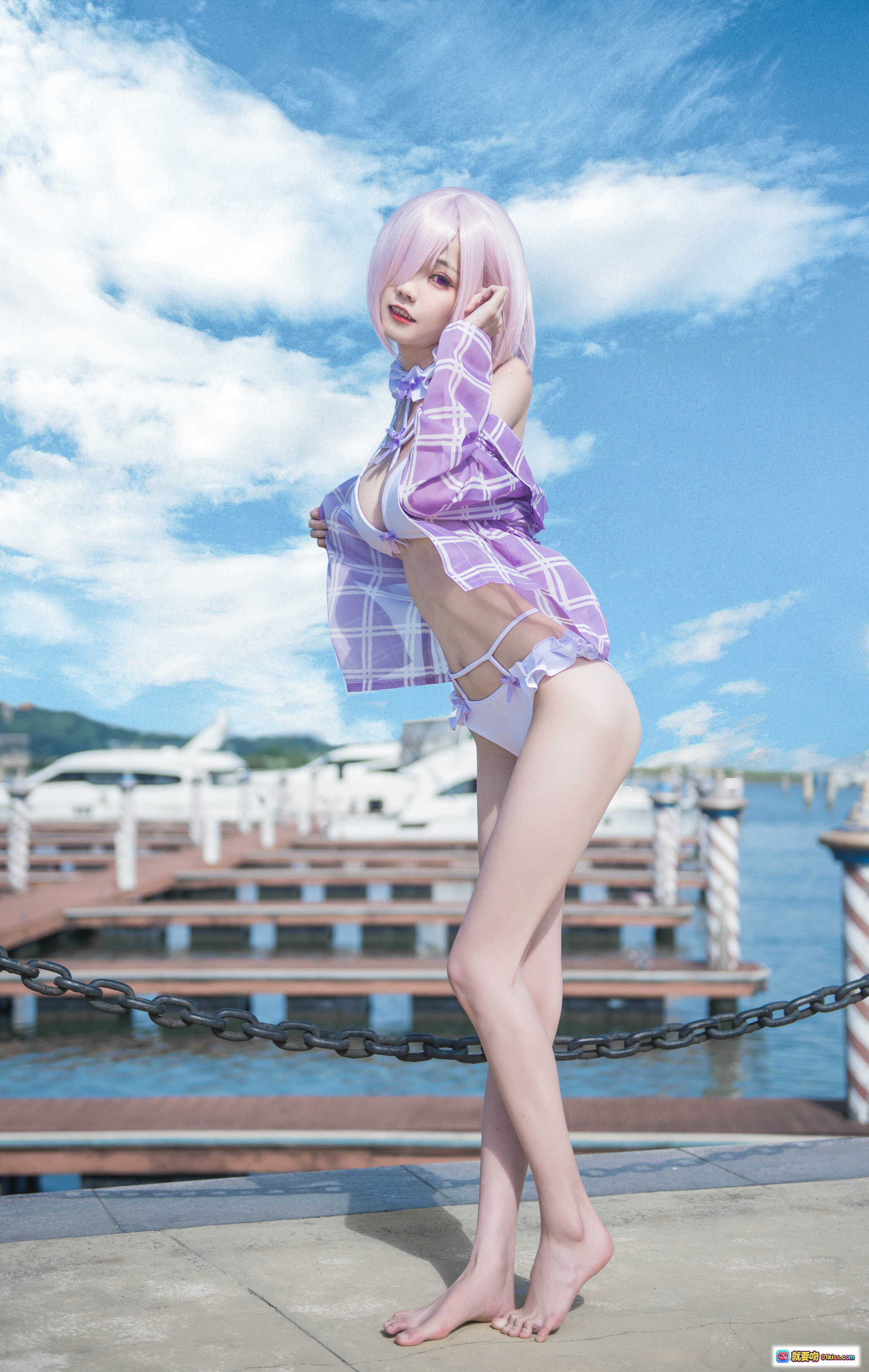 玛修泳装COS写真 | 粉发少女海边码头紫格子比基尼 | 你的负卿NO.007高清17P美图 - 就要吻