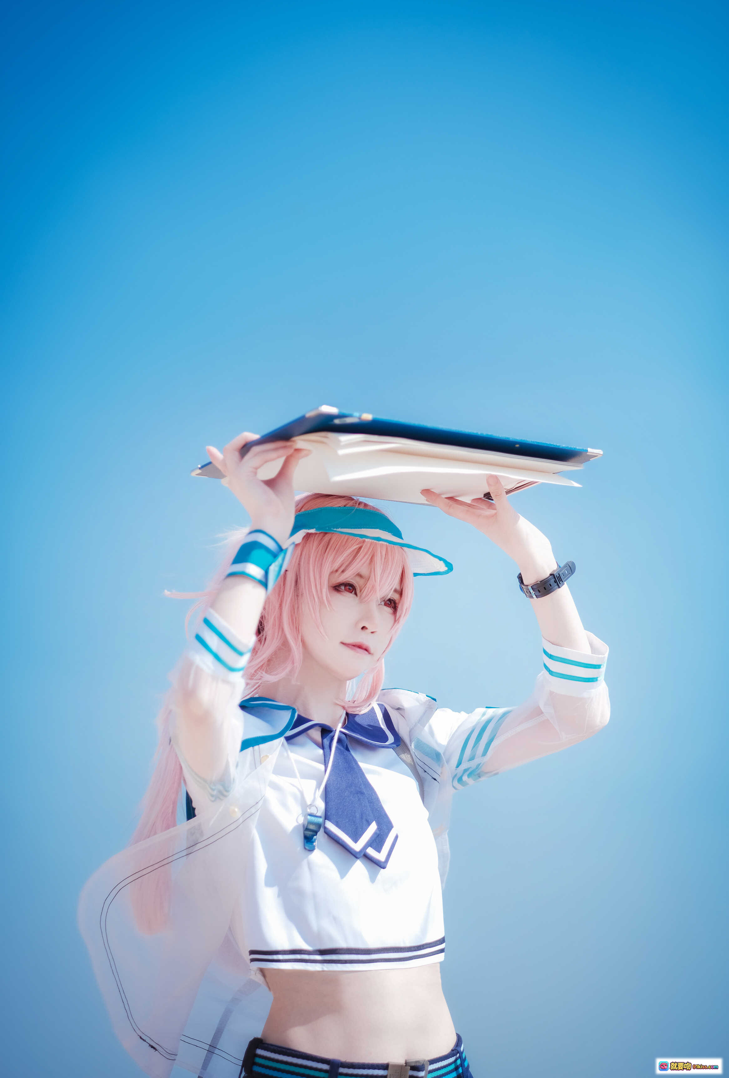 图片[5] - yui金鱼NO.003安塞尔cosplay海边西瓜写真 粉发少女水手服遮阳帽清新夏日风 - 就要吻