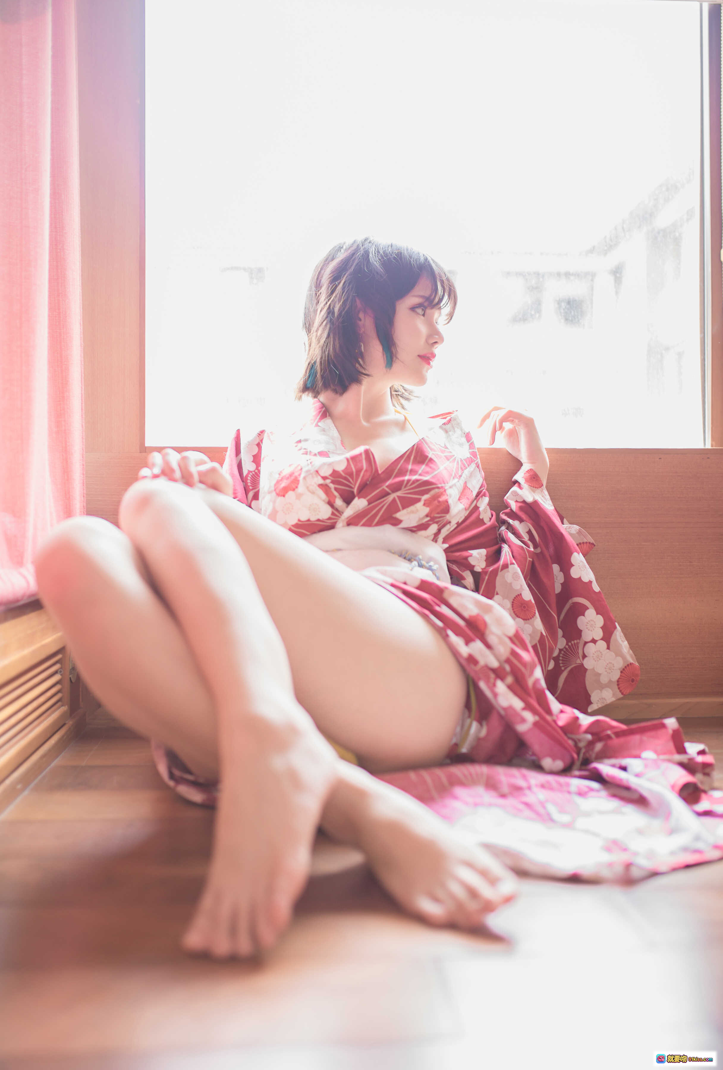 小野妹子W NO.033 妹汤物语 和风浴衣少女 粉色樱花图案 黄色比基尼内搭 木质扶手倚靠 温柔日系写真 171P高清图集 - 就要吻