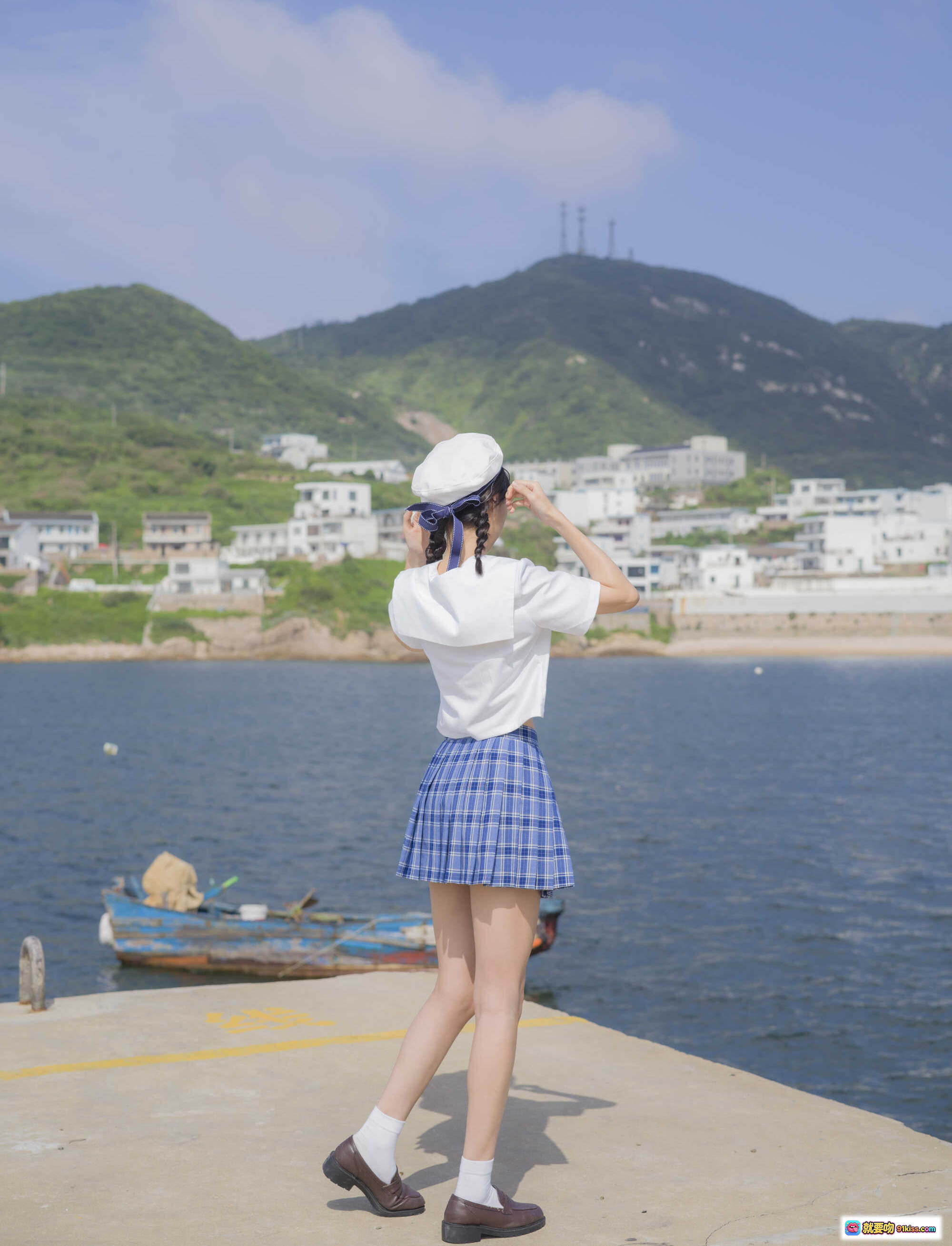 图片[6] - 海风少女写真｜Nagesa魔物喵NO.040｜蓝白校服码头舞姿｜山海背景清新日系风 - 就要吻