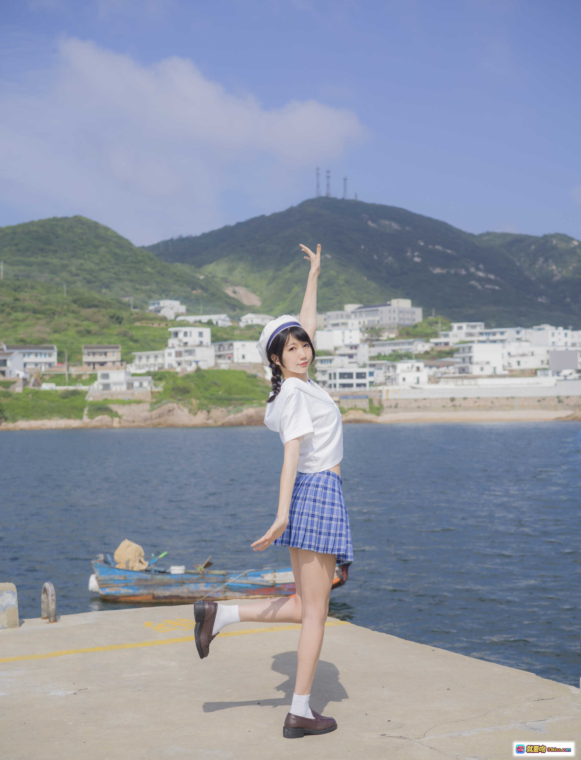 图片[3] - 海风少女写真｜Nagesa魔物喵NO.040｜蓝白校服码头舞姿｜山海背景清新日系风 - 就要吻