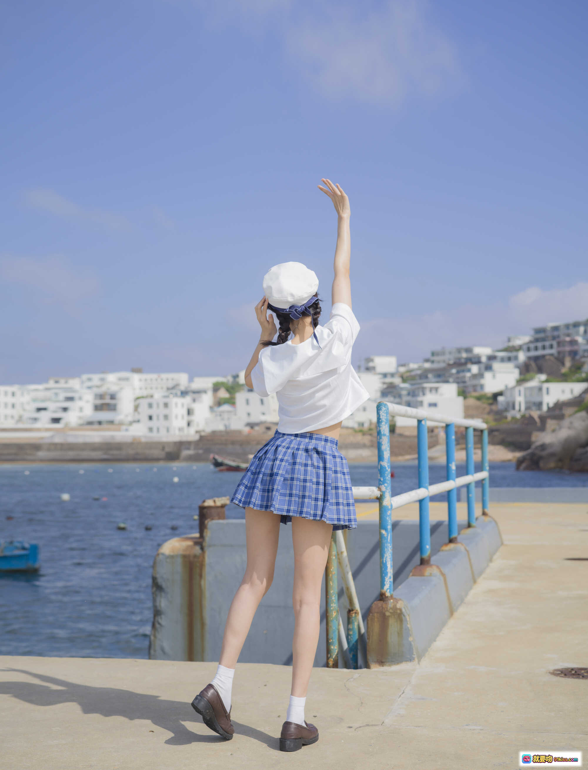 图片[8] - 海风少女写真｜Nagesa魔物喵NO.040｜蓝白校服码头舞姿｜山海背景清新日系风 - 就要吻