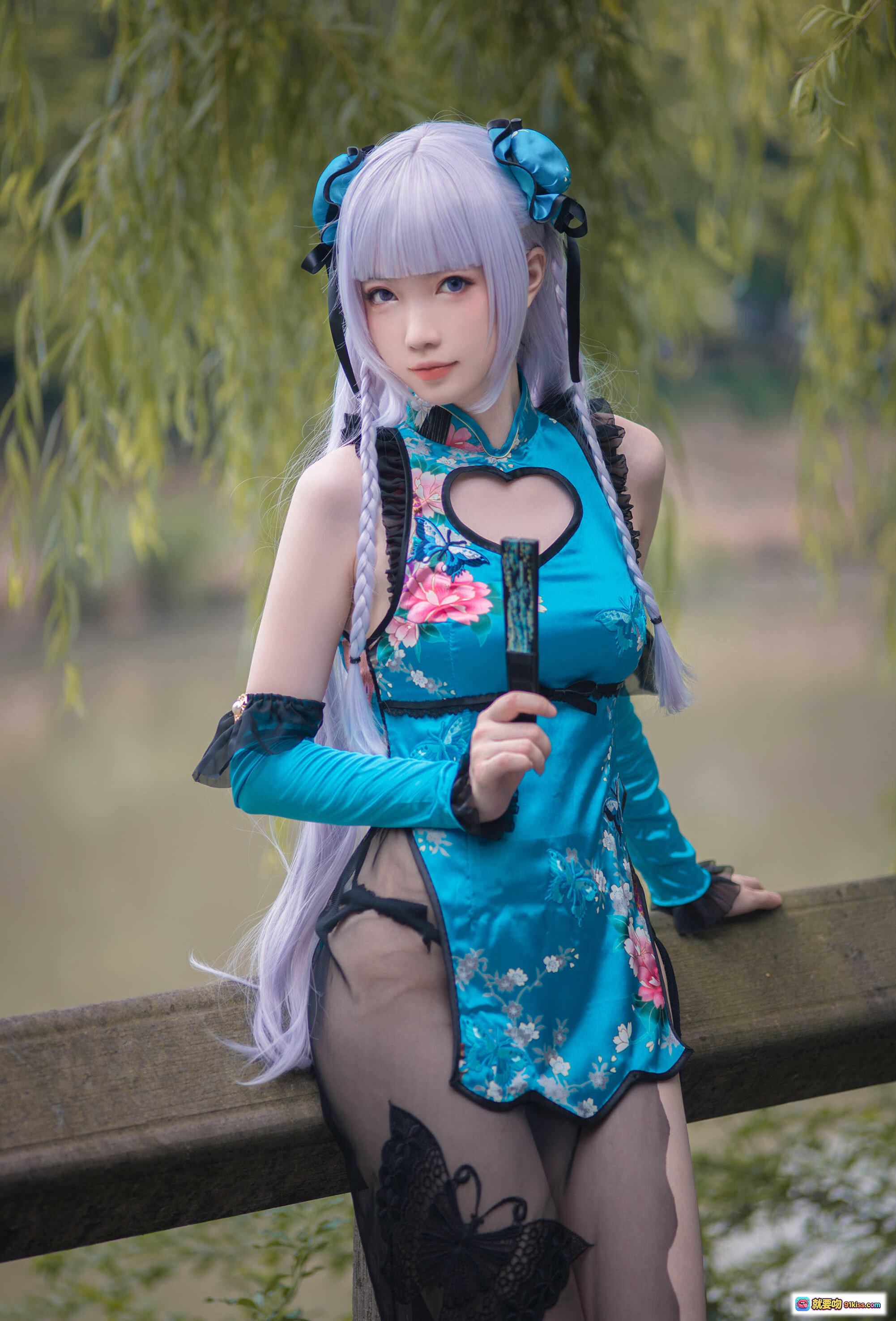 图片[7] - NO.007 妖少you1-黛玉 cosplay 蓝发双马尾 旗袍蕾丝黑丝 高跟鞋 古风庭院写真 精致妆容 二次元美少女 - 就要吻