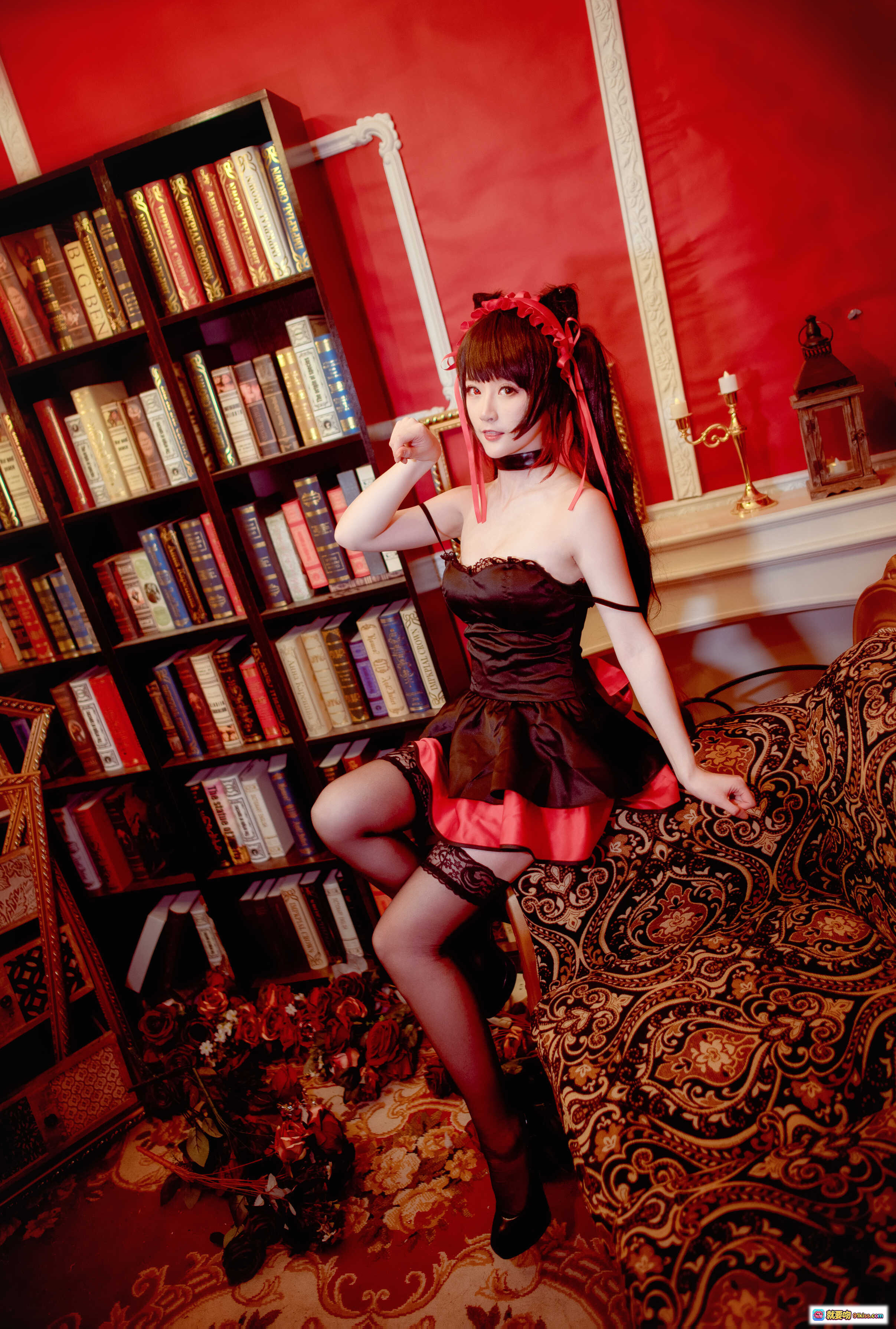 图片[5] - 时崎狂三cosplay黑裙红边造型 金鱼yui NO.012 书房玫瑰地毯写真 11P高清图集 - 就要吻