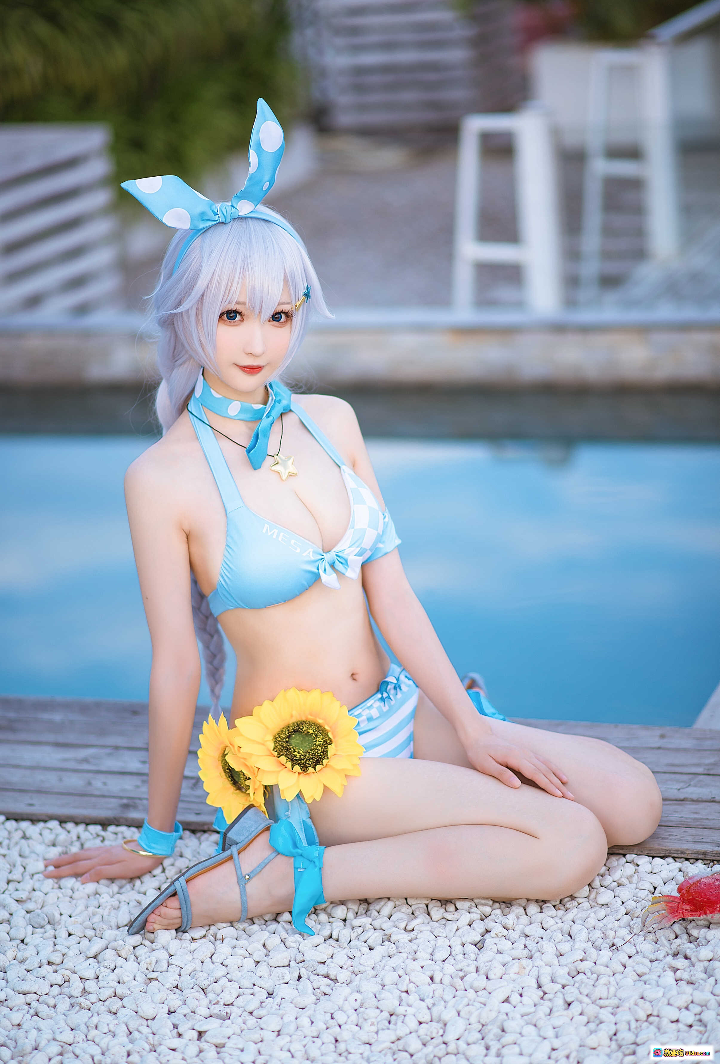 图片[3] - 南宫NO.011琪亚娜泳装cosplay 蓝白格纹兔耳少女 水手风比基尼 夏日阳光写真 甜美双马尾造型 - 就要吻