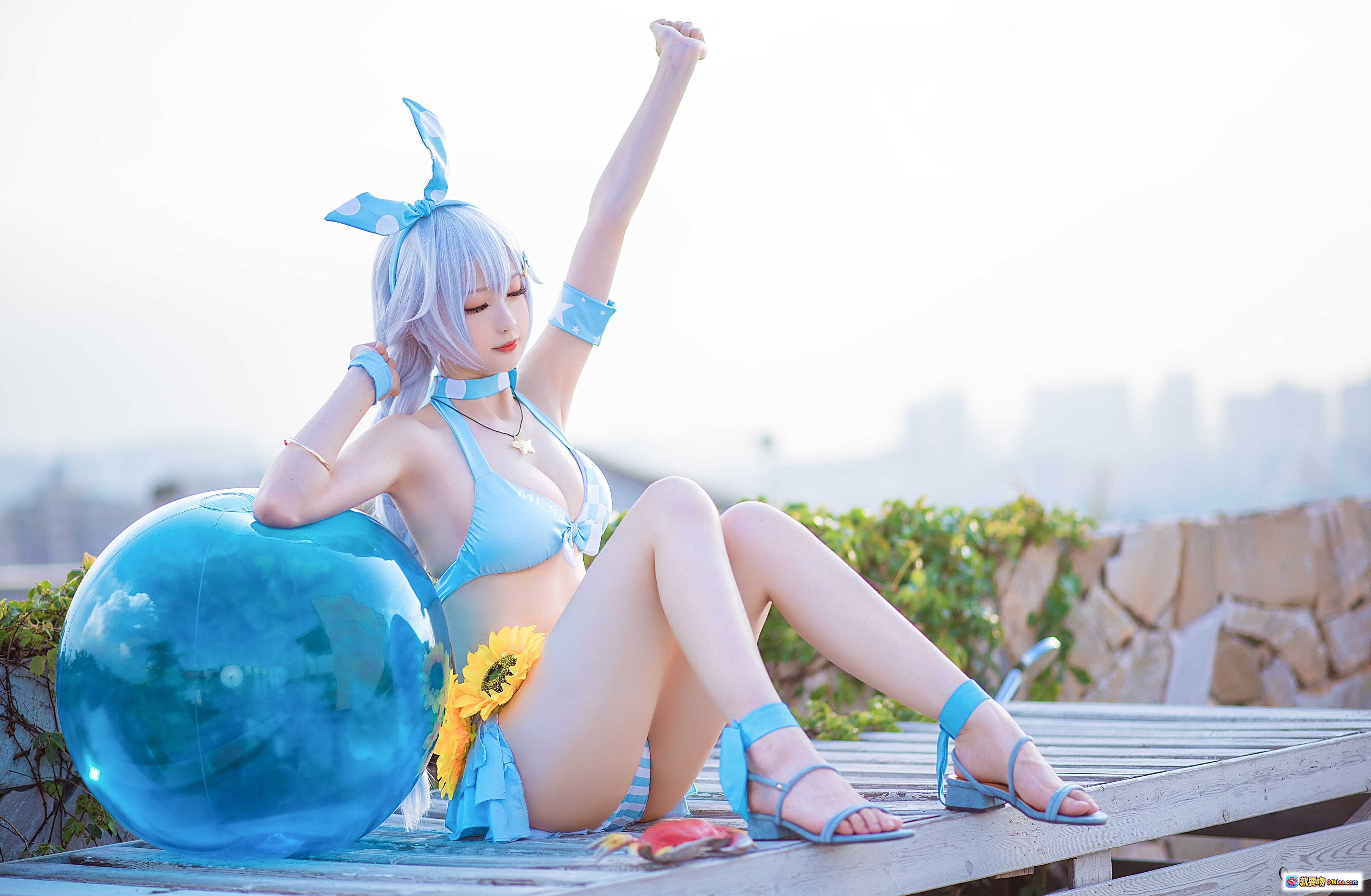 图片[9] - 南宫NO.011琪亚娜泳装cosplay 蓝白格纹兔耳少女 水手风比基尼 夏日阳光写真 甜美双马尾造型 - 就要吻