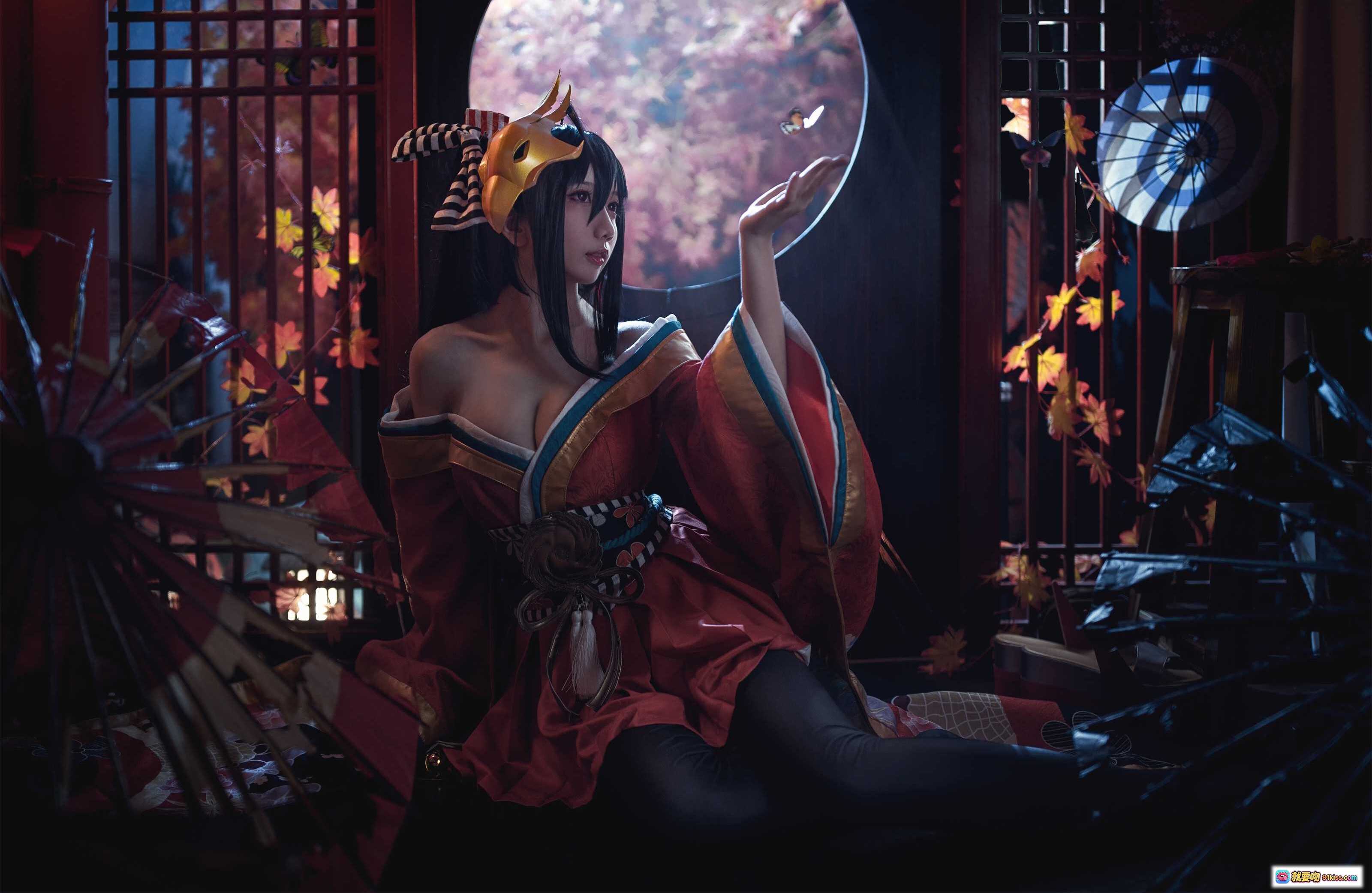 图片[10] - 迷失人形NO.010大凤Cosplay写真 | 红裙黑丝优雅坐姿 | 豪华复古室内场景 | 30P高清美图 - 就要吻