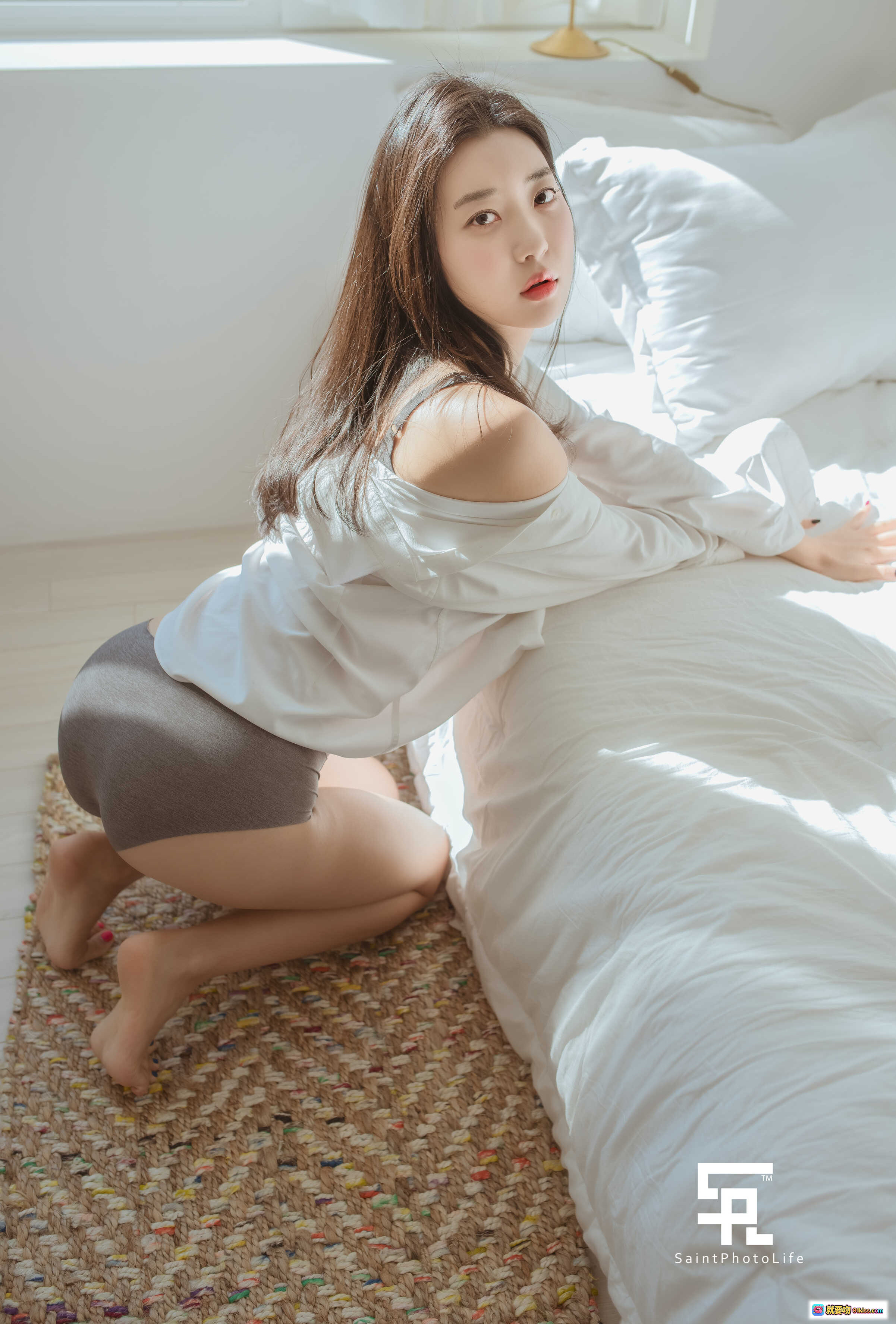 图片[4] - 韩国模特申才恩신재은 NO.007 Zenny Romance 窗边床榻写真 清新自然光私房美拍 - 就要吻