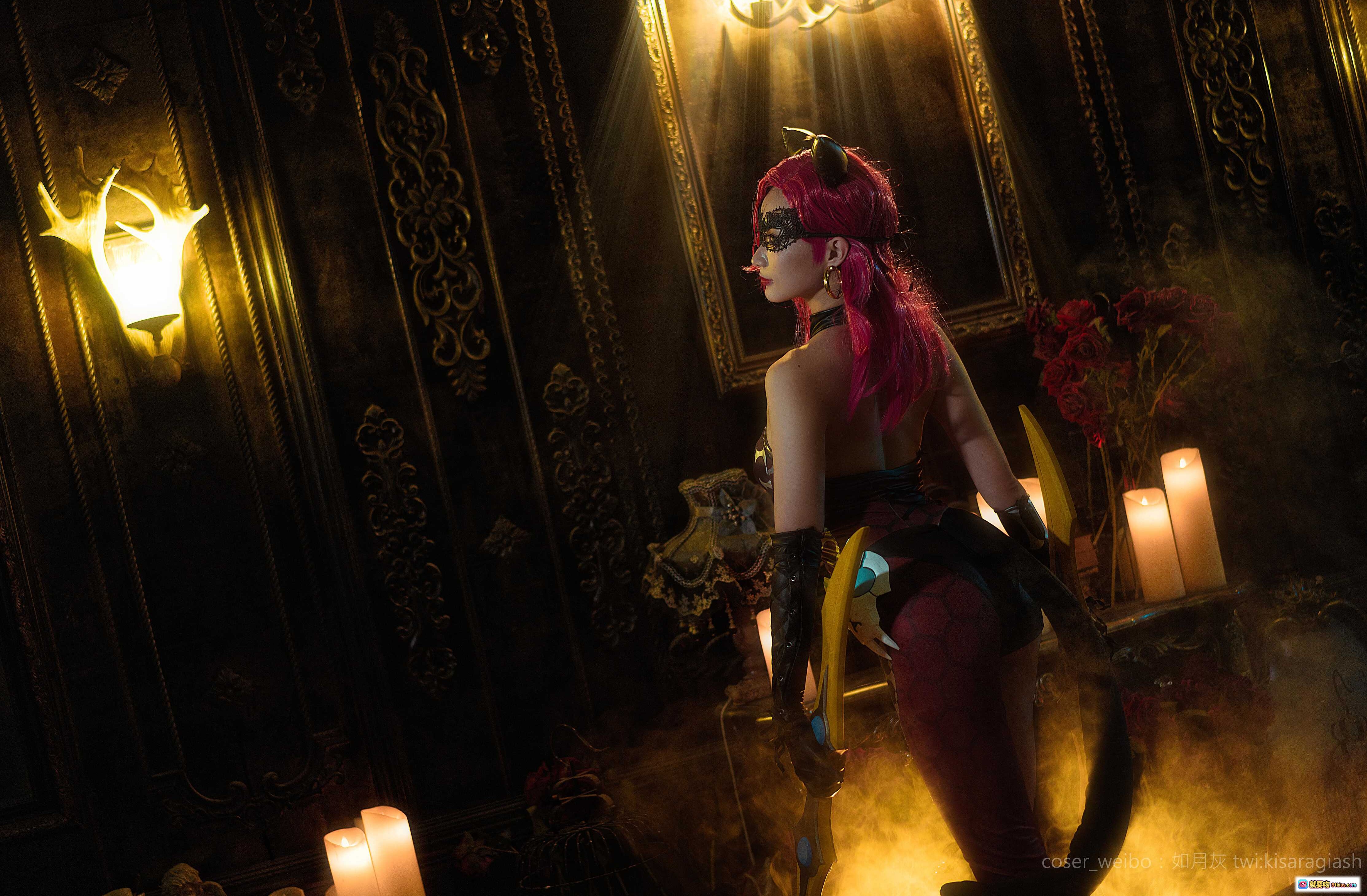 图片[2] - 如月灰NO.014王者荣耀阿轲暗夜猫娘COS写真｜粉发猫耳黑丝皮衣性感造型｜烛光复古场景氛围感大片 - 就要吻