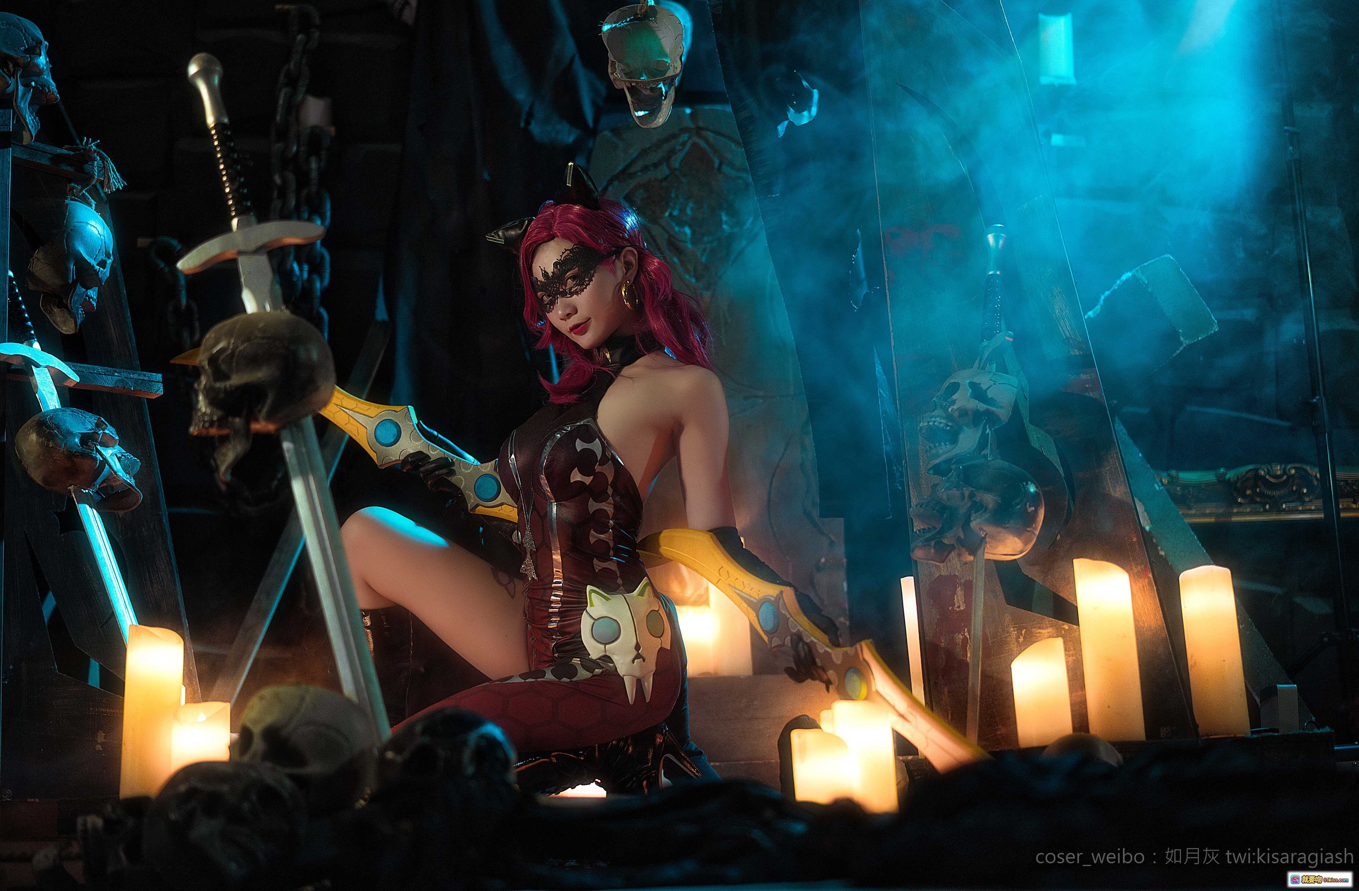 图片[5] - 如月灰NO.014王者荣耀阿轲暗夜猫娘COS写真｜粉发猫耳黑丝皮衣性感造型｜烛光复古场景氛围感大片 - 就要吻