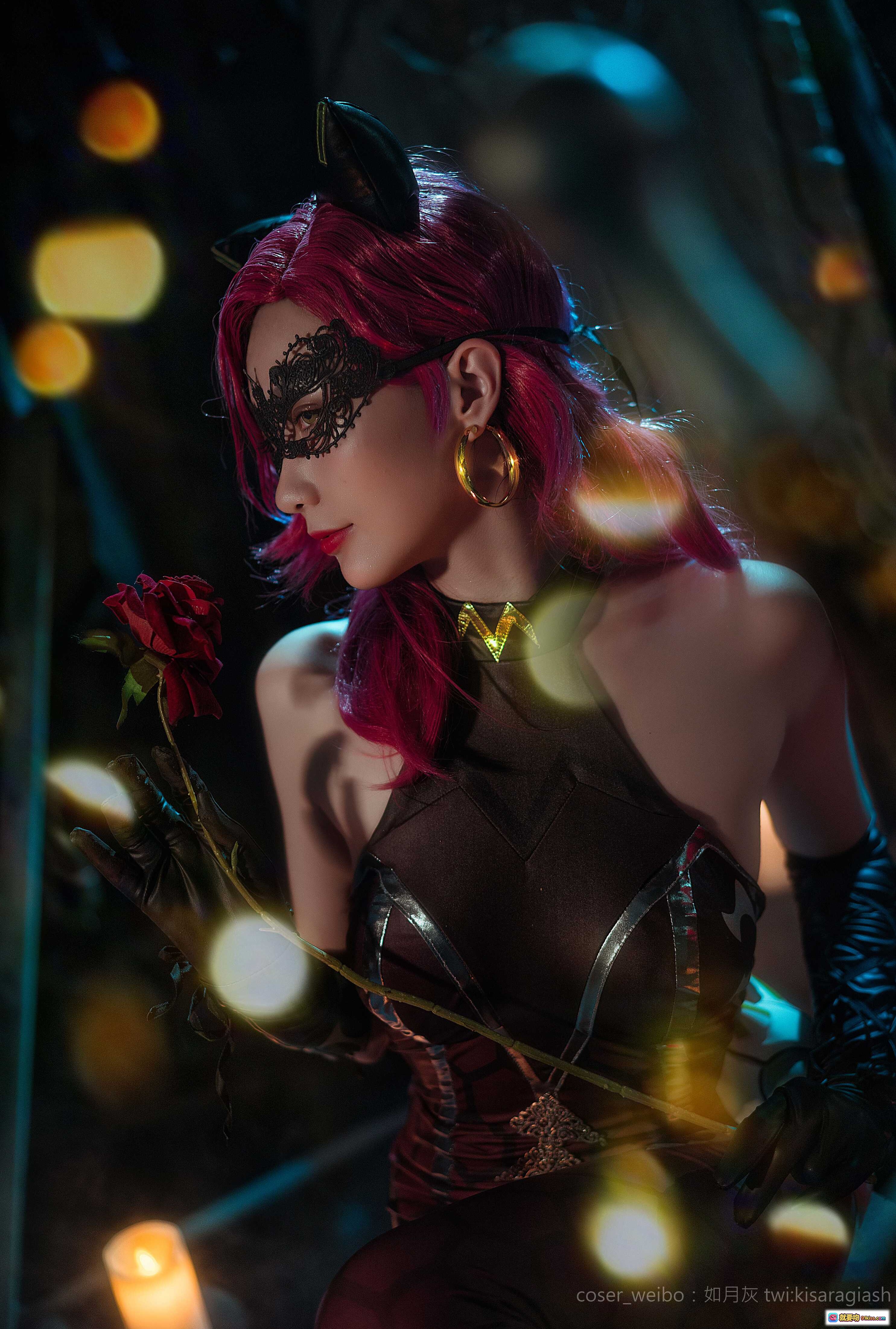 图片[6] - 如月灰NO.014王者荣耀阿轲暗夜猫娘COS写真｜粉发猫耳黑丝皮衣性感造型｜烛光复古场景氛围感大片 - 就要吻