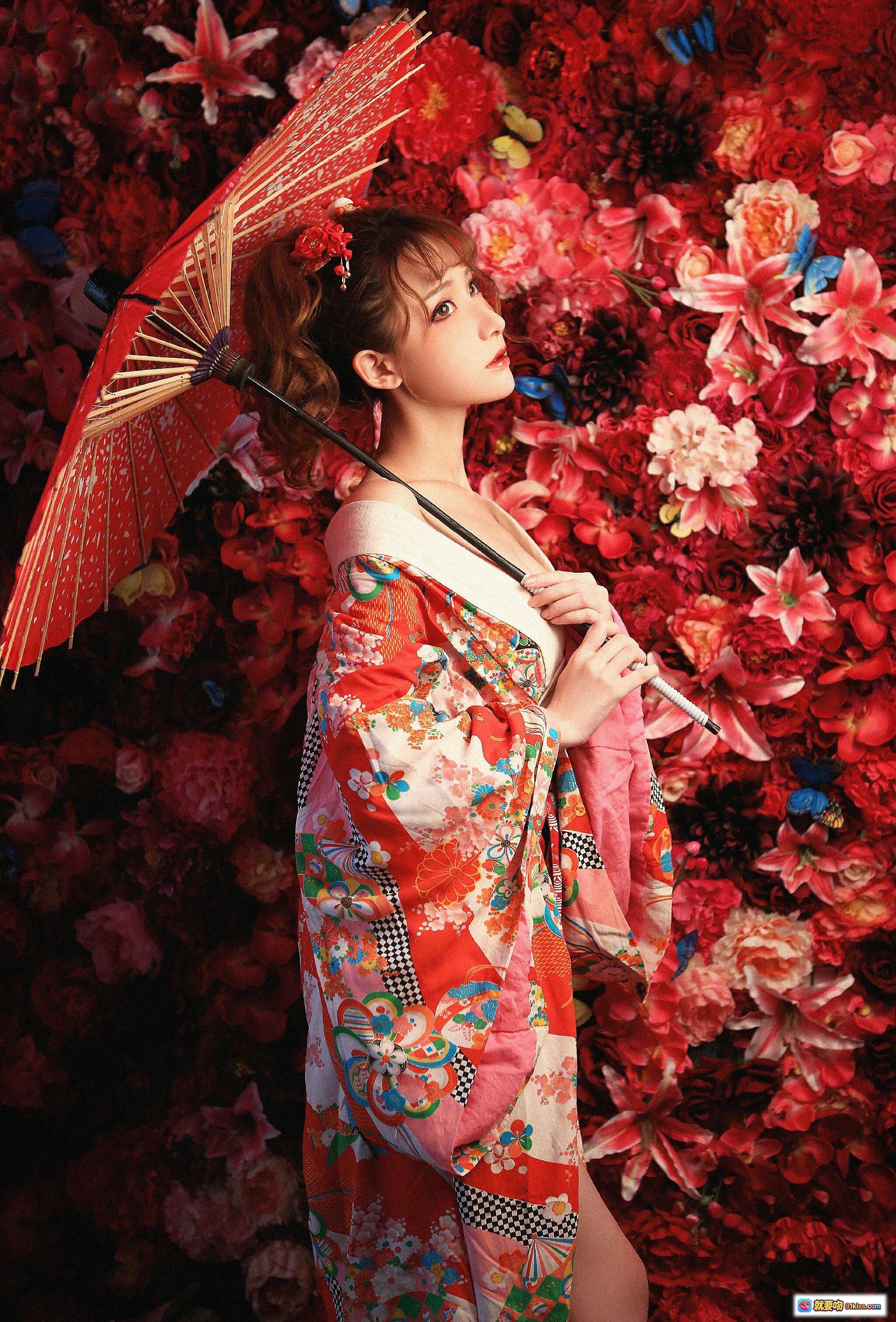 图片[8] - 粉色洛丽塔少女写真｜甜美蕾丝裙+兔耳发饰+复古电话机｜梦幻卧室私房照 - 就要吻