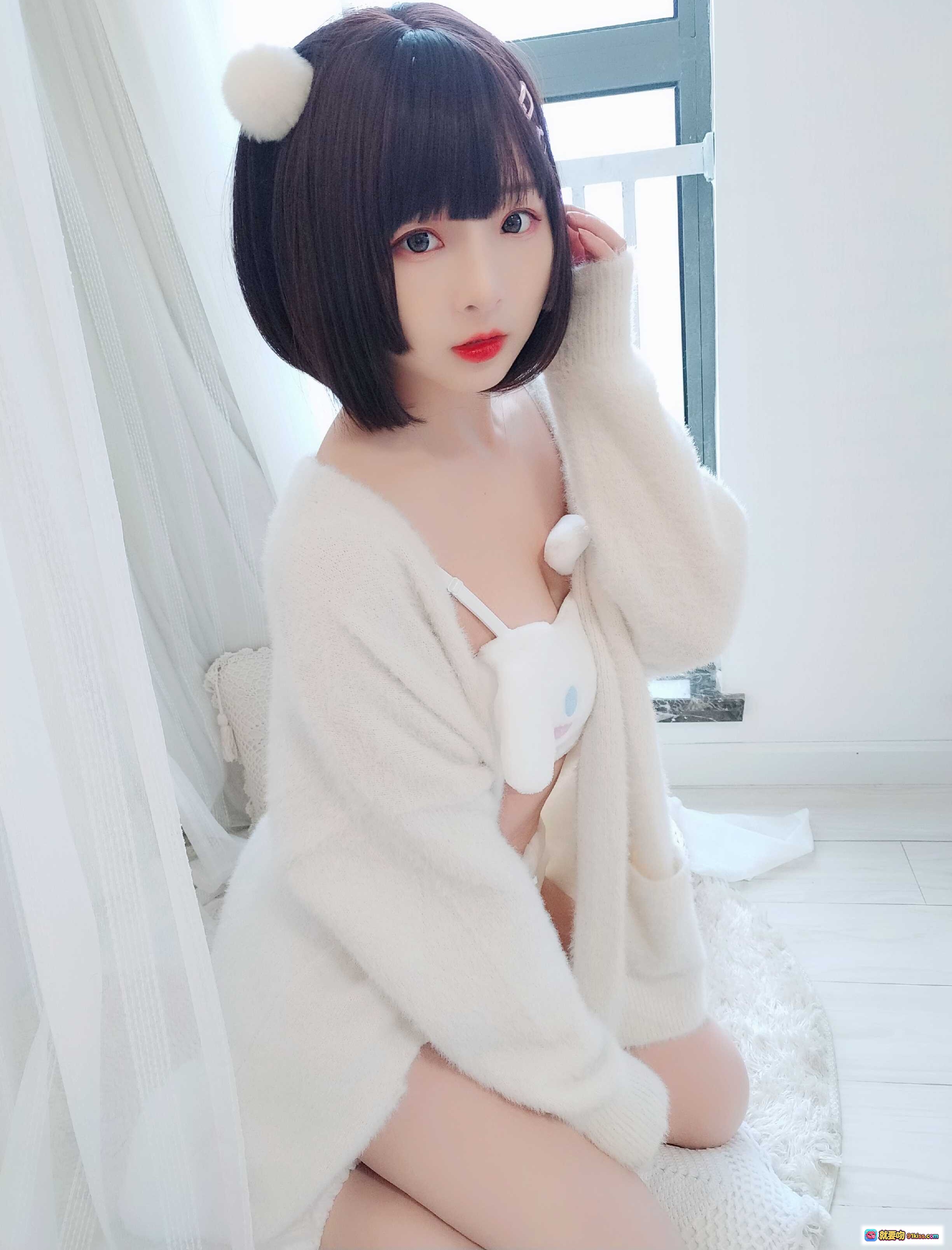 图片[10] - 古川NO.044玉桂狗cos写真｜白色毛绒睡衣少女足部特写｜温柔氛围感私房照 - 就要吻