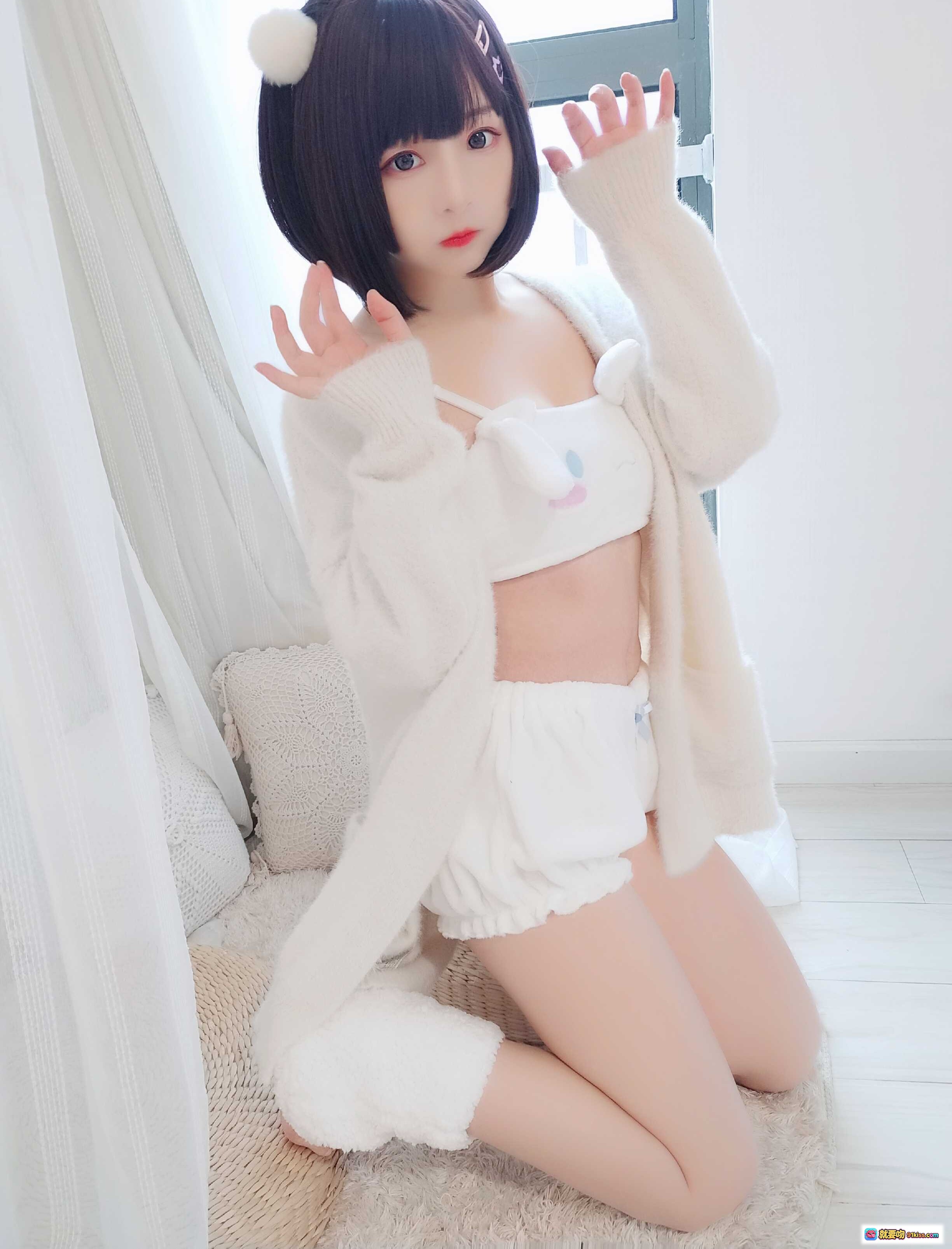 图片[6] - 古川NO.044玉桂狗cos写真｜白色毛绒睡衣少女足部特写｜温柔氛围感私房照 - 就要吻